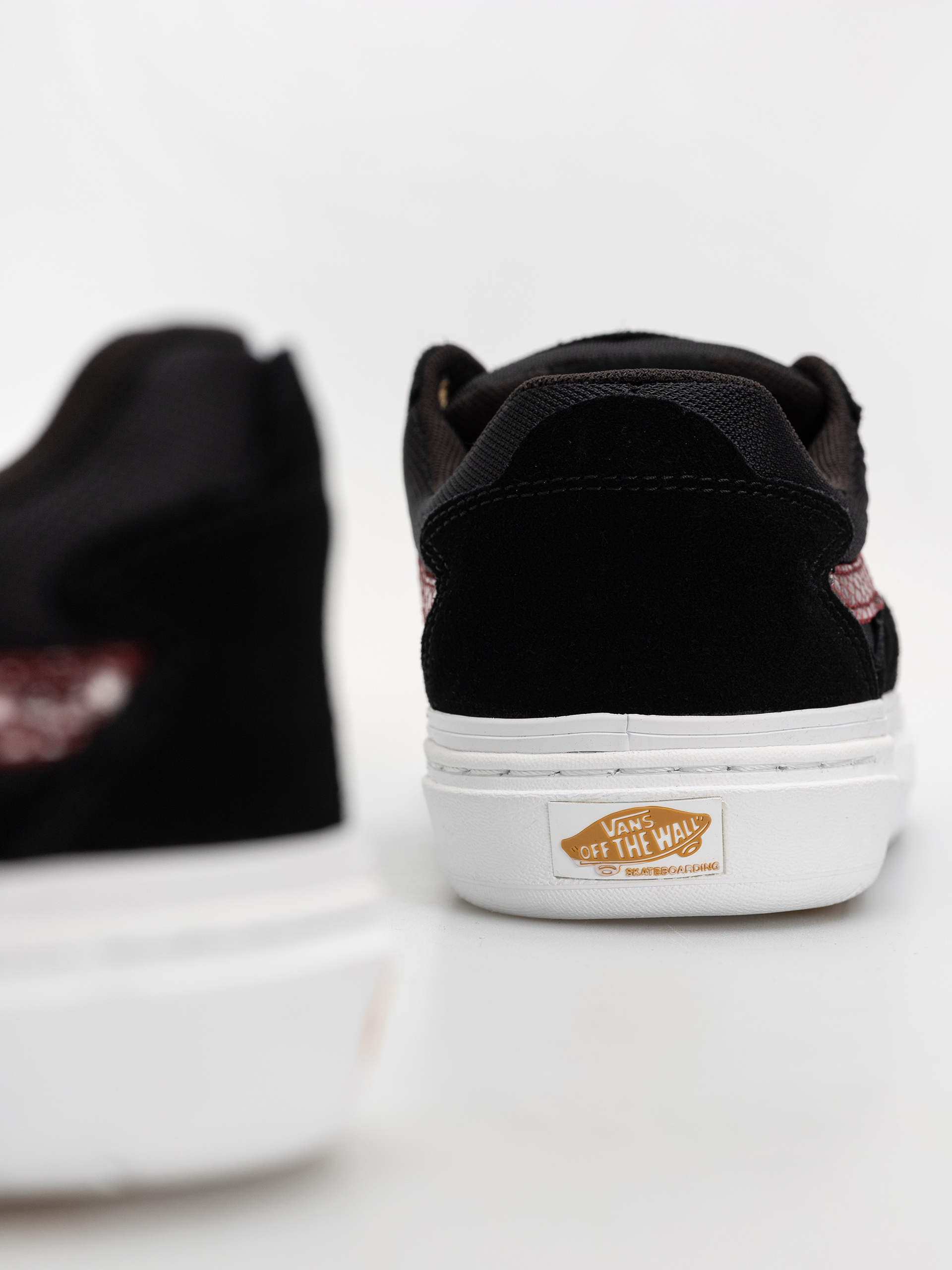 Обувки Vans Skate Kyle Walker (python black)