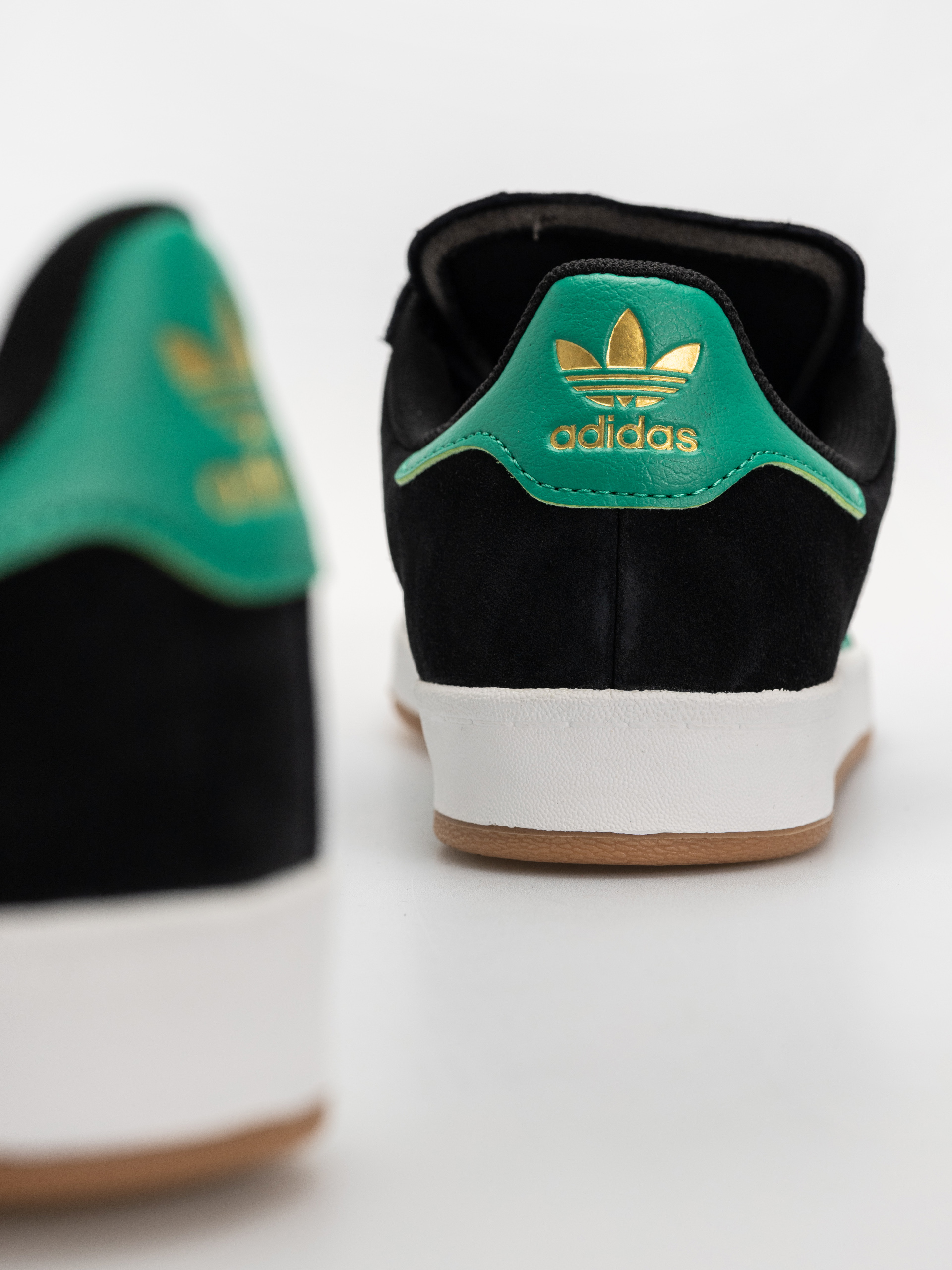 Обувки adidas Campus 90S Adv (cblack/cougrn/ftwwht)