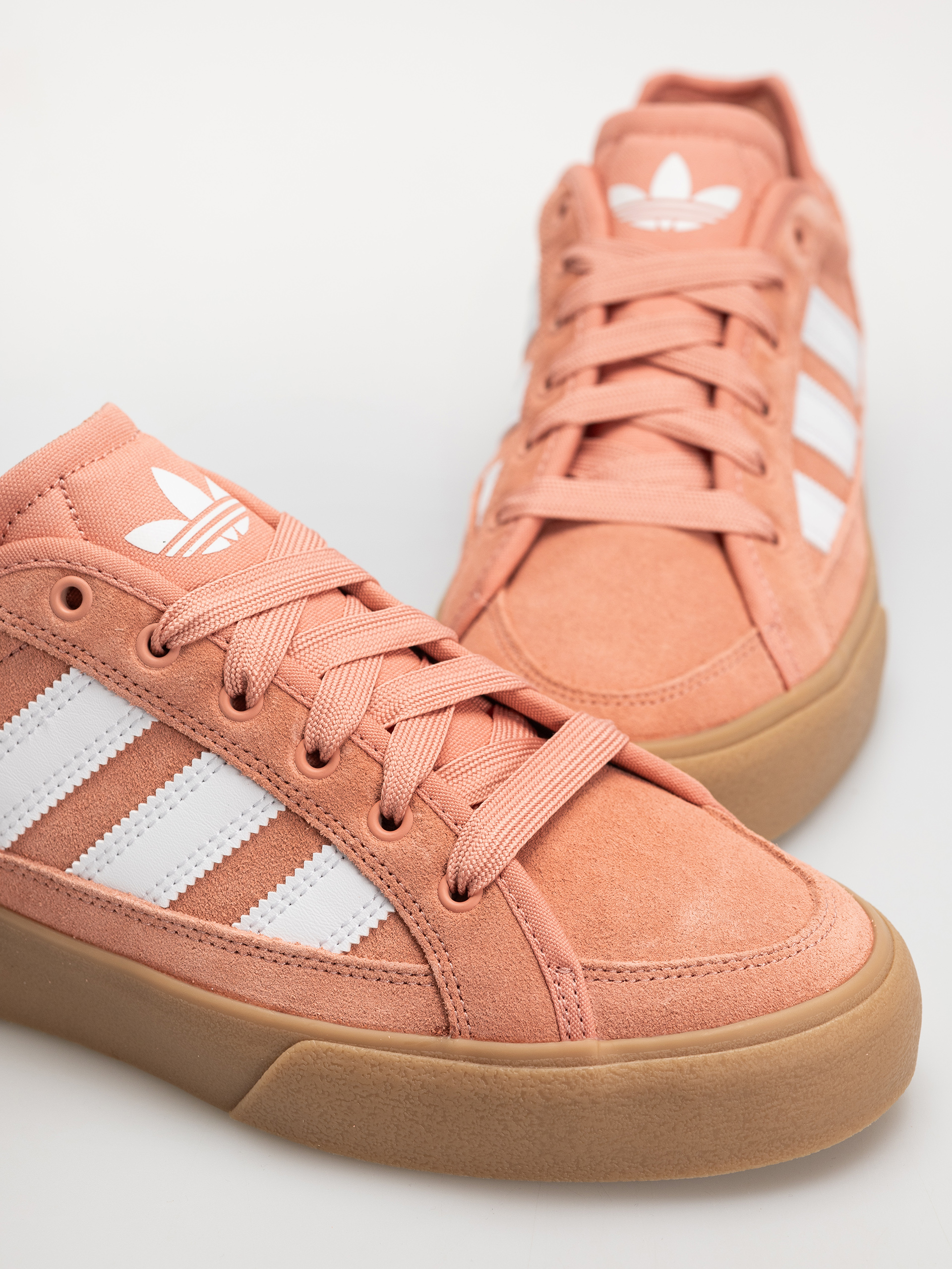 Обувки adidas Court Tns Premiere (supcol/ftwwht/gum4)