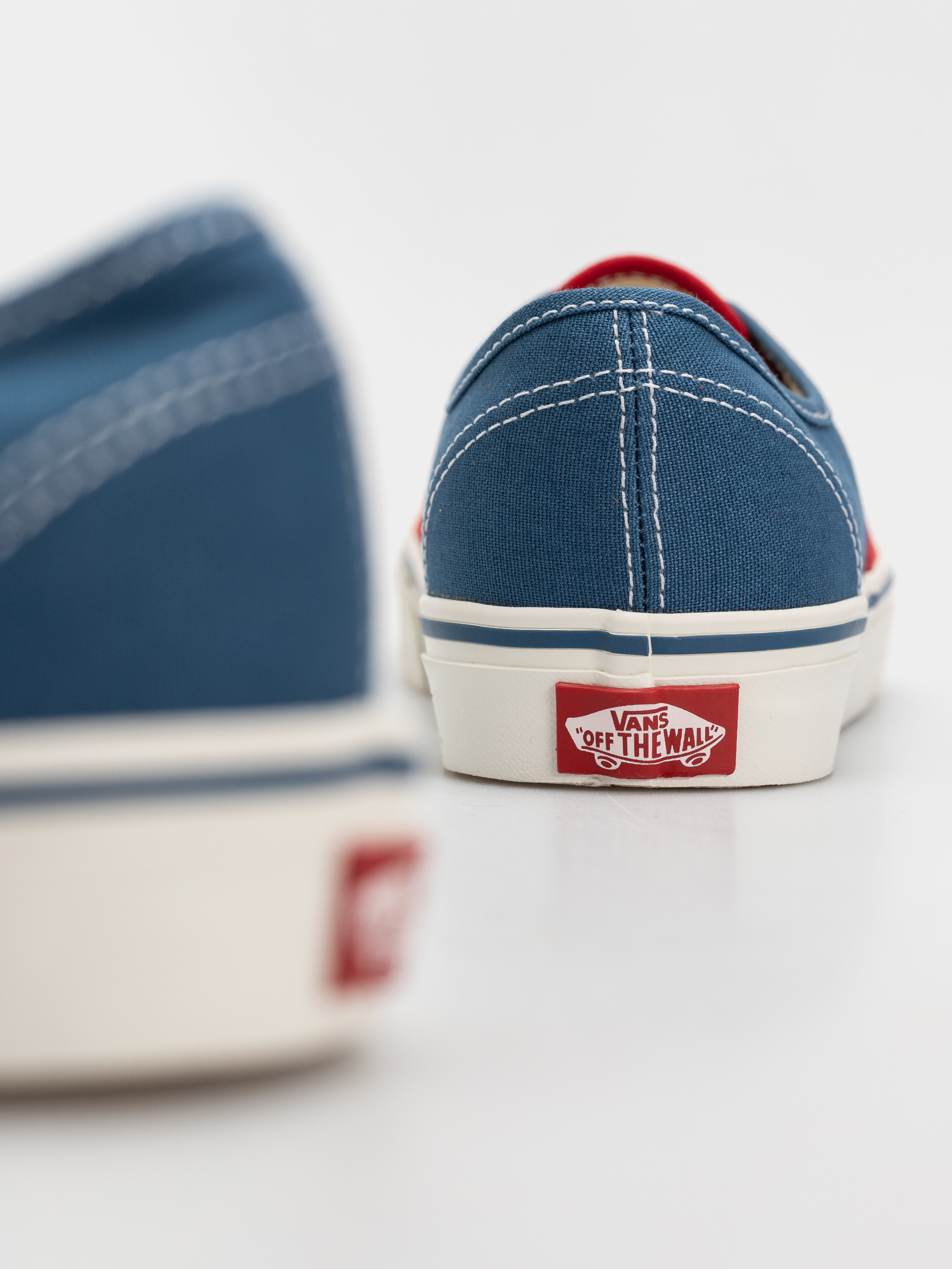 Обувки Vans Authentic (racing red)