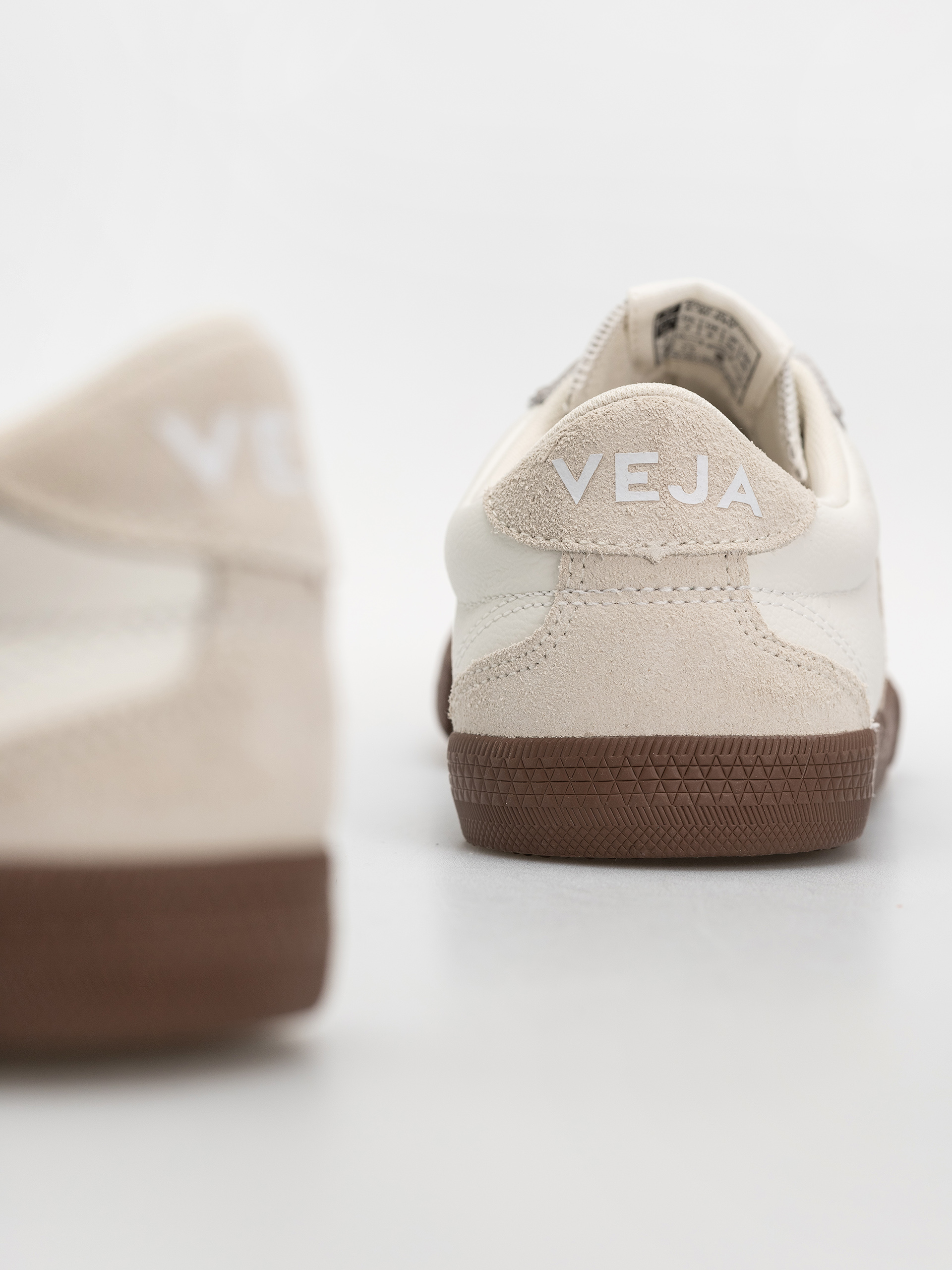 Обувки Veja Volley Wmn (white natural bark)
