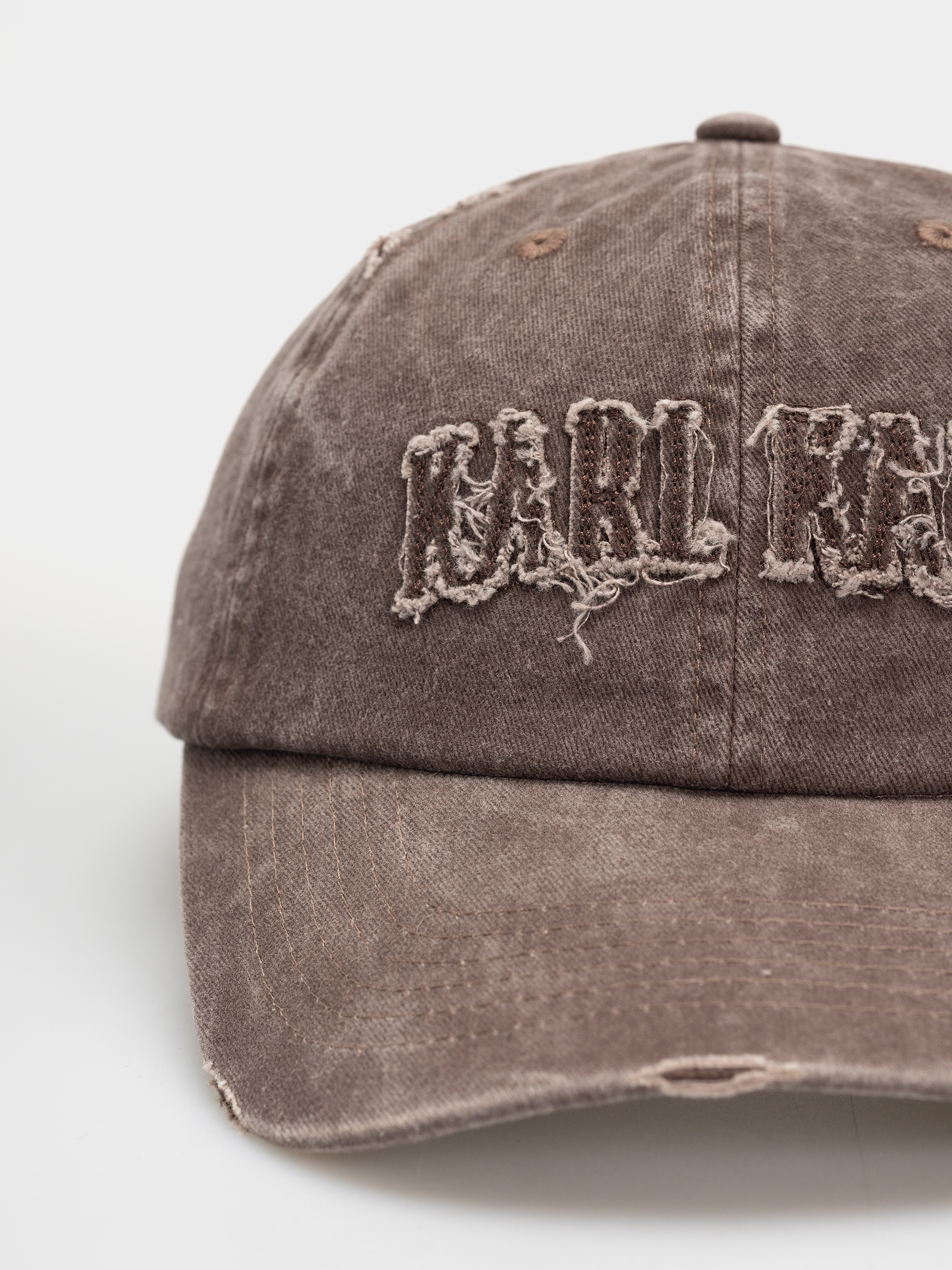 Шапка с козирка Karl Kani Heritage Distressed Twill Baseball (brown)