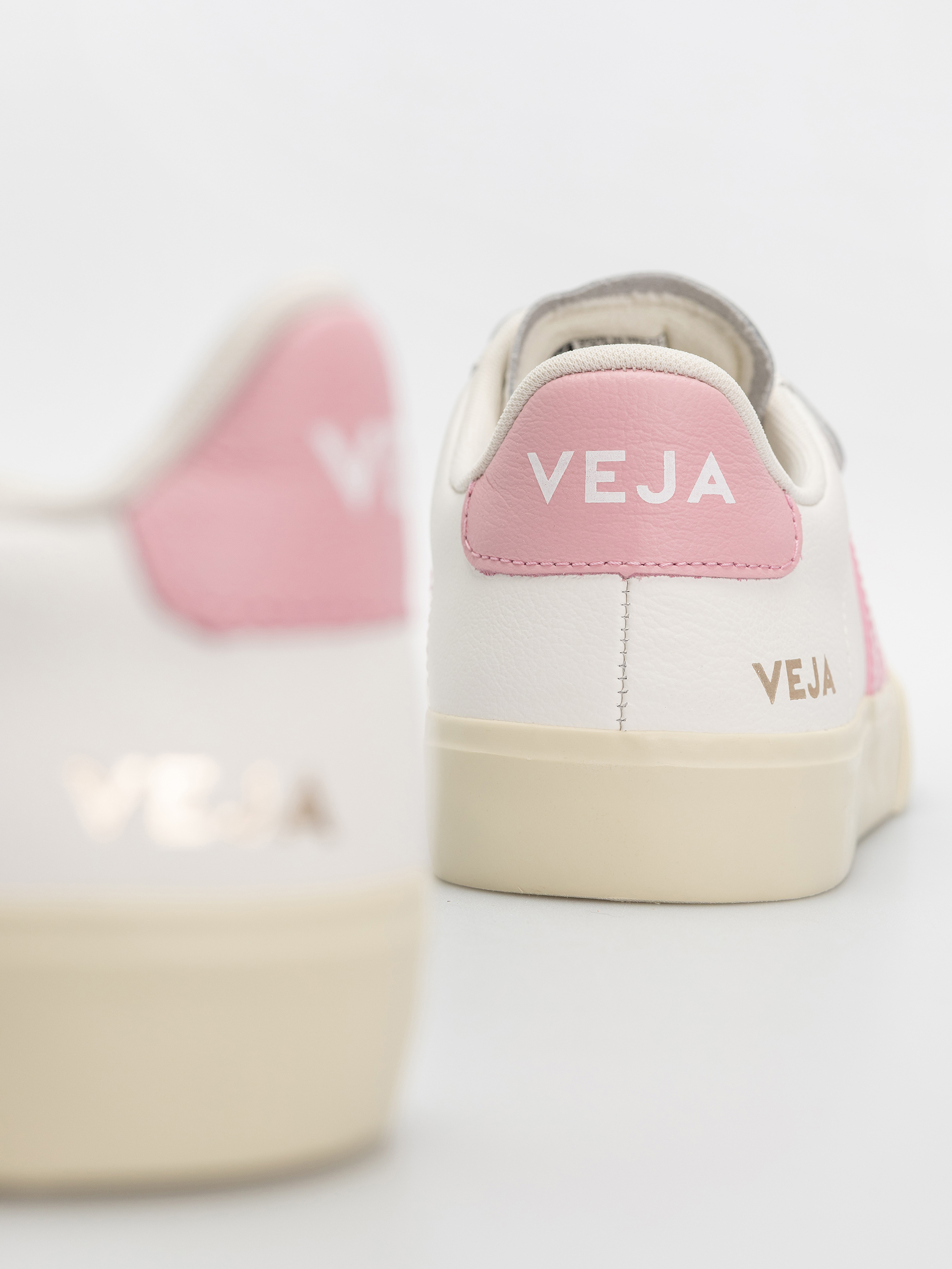 Обувки Veja Recife Logo Wmn (white guimauve)