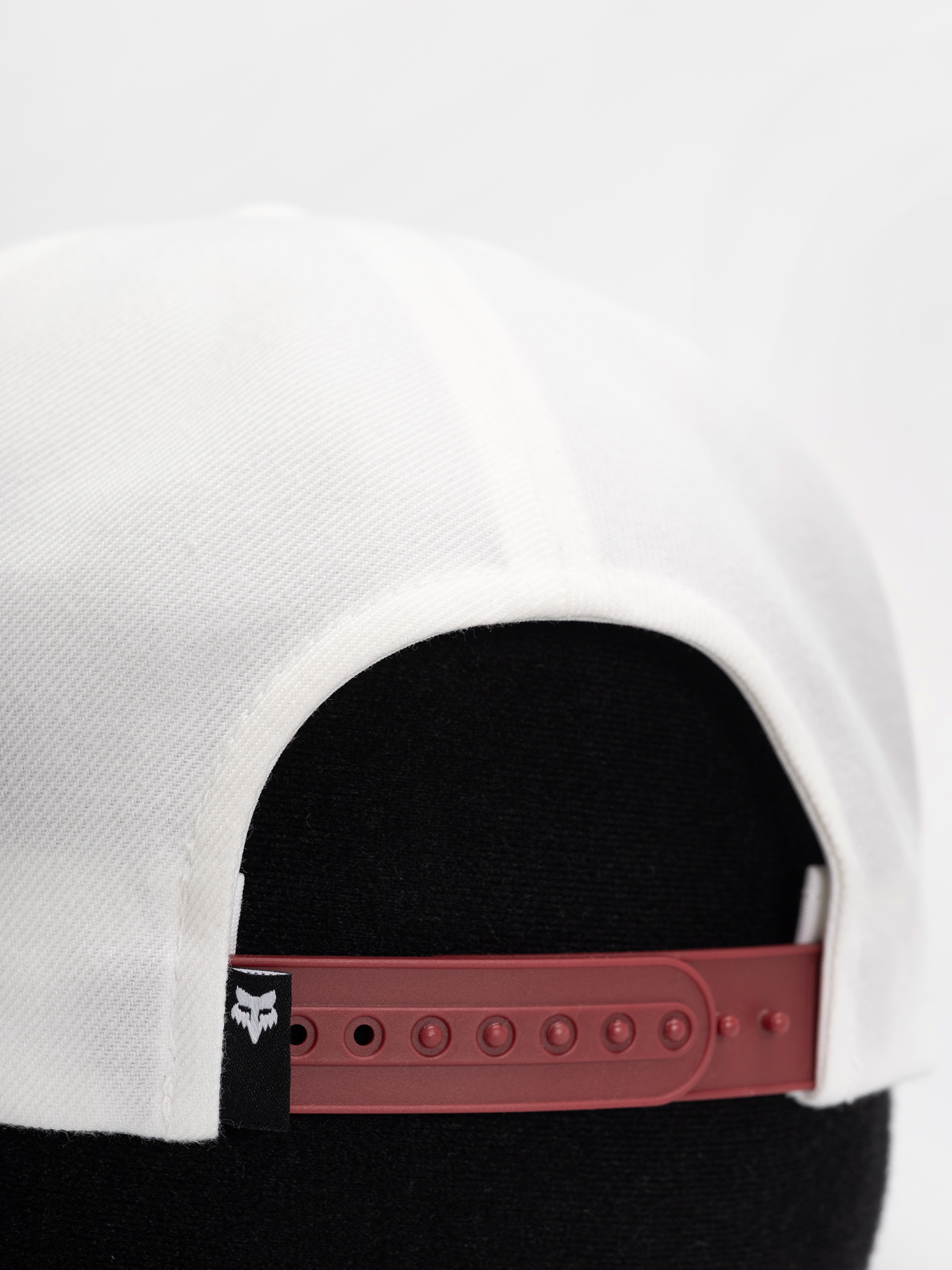 Шапка с козирка Fox Honda (off white)