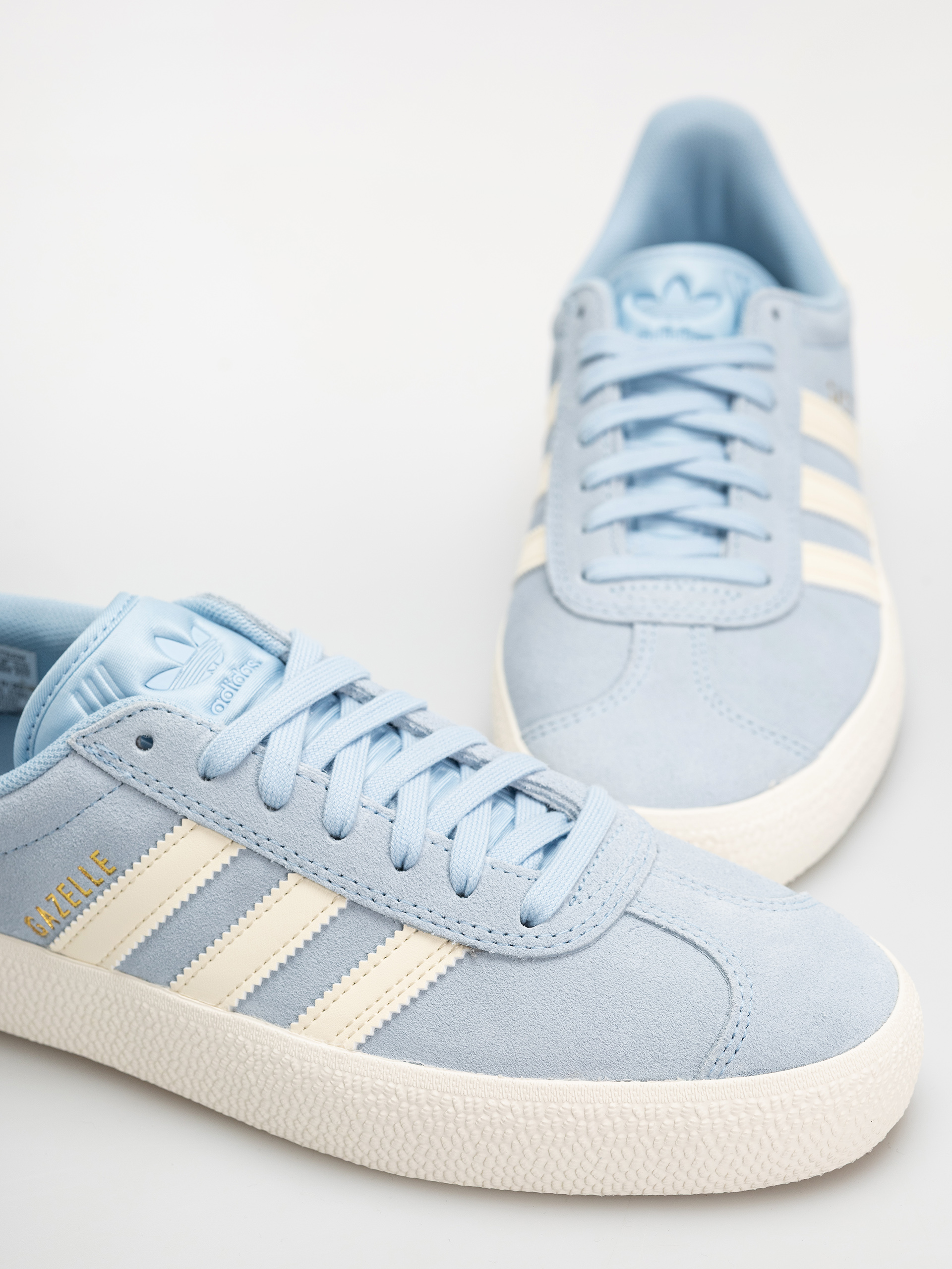 Обувки adidas Gazelle Adv (clesky/crewht/cwhite)