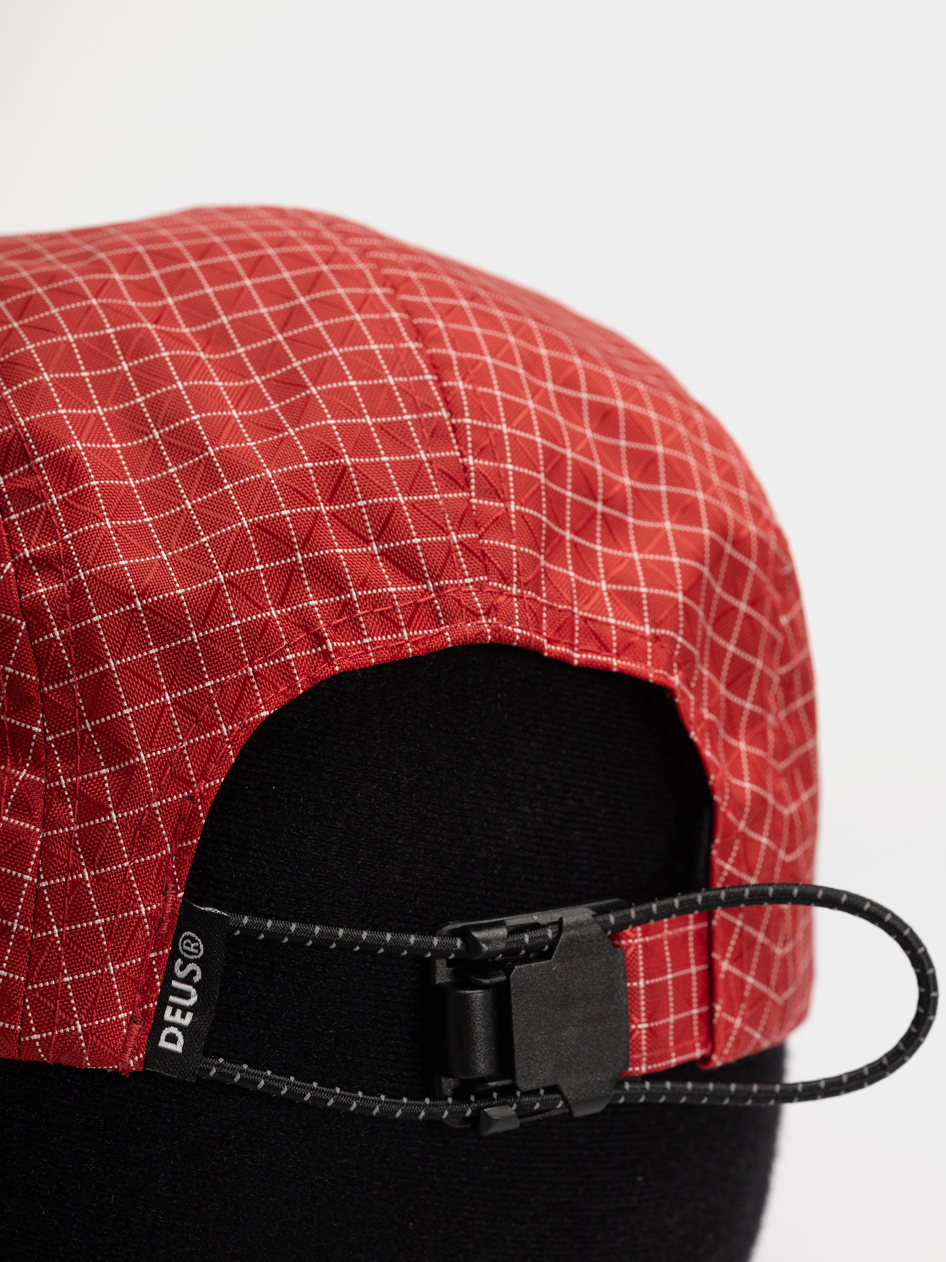 Шапка с козирка Deus Ex Machina Tower 5 Panel (red)