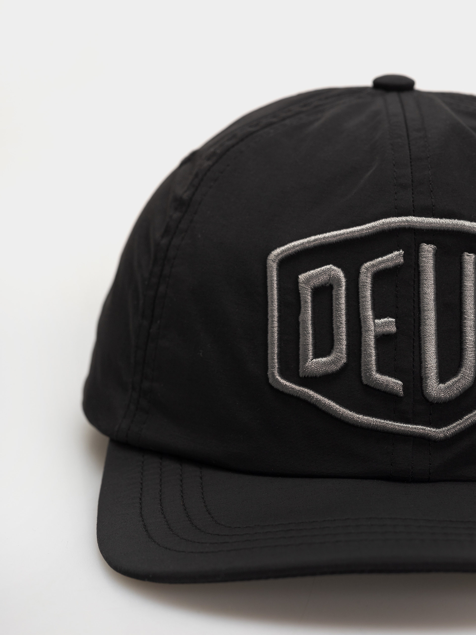 Шапка с козирка Deus Ex Machina Shield Nylon (black)
