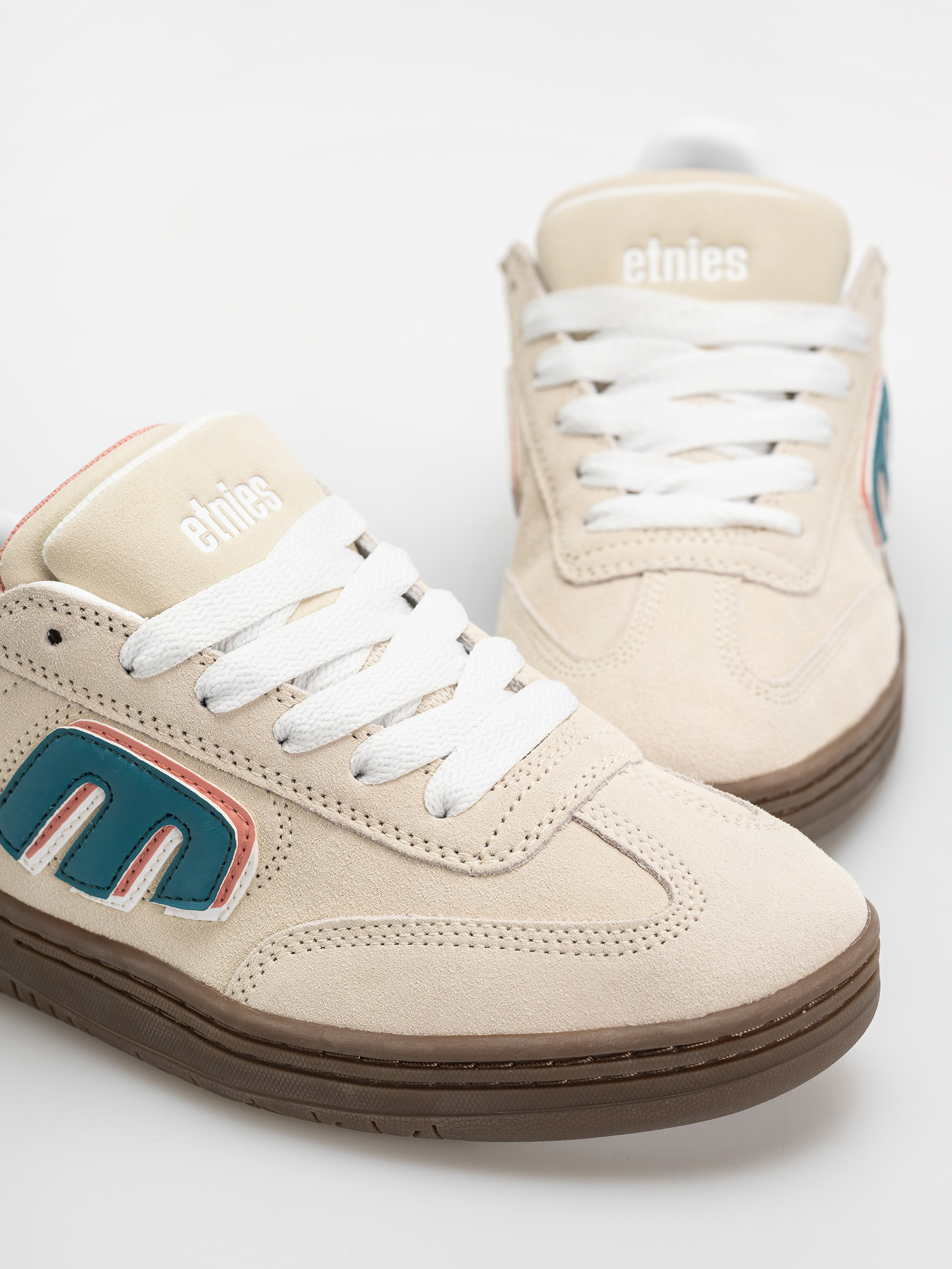 Обувки Etnies Locut Triple Tongue (tan)