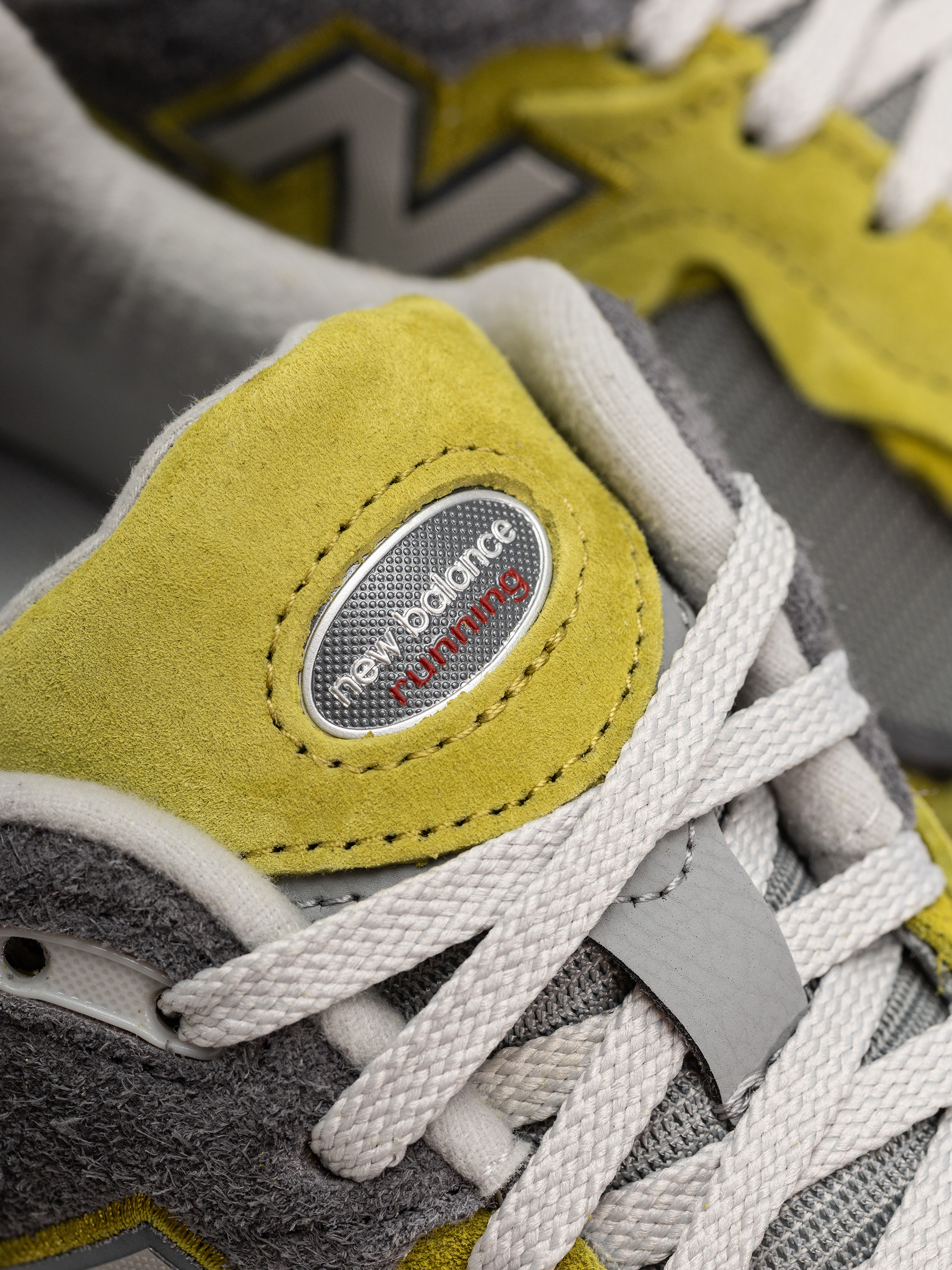 Обувки New Balance 2002 (sea moss/raincloud)