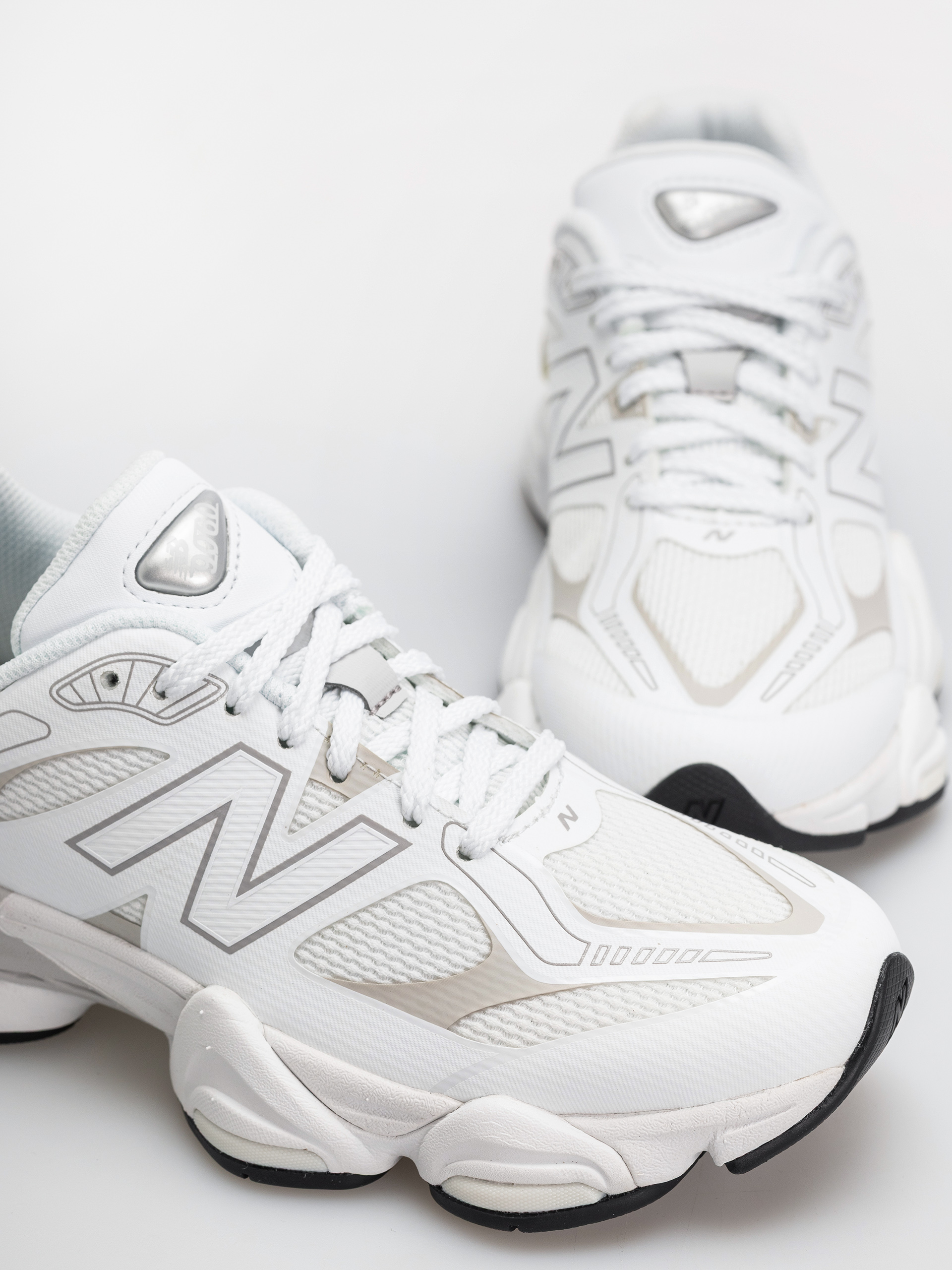 Обувки New Balance 9060 (103 white/grey matter)