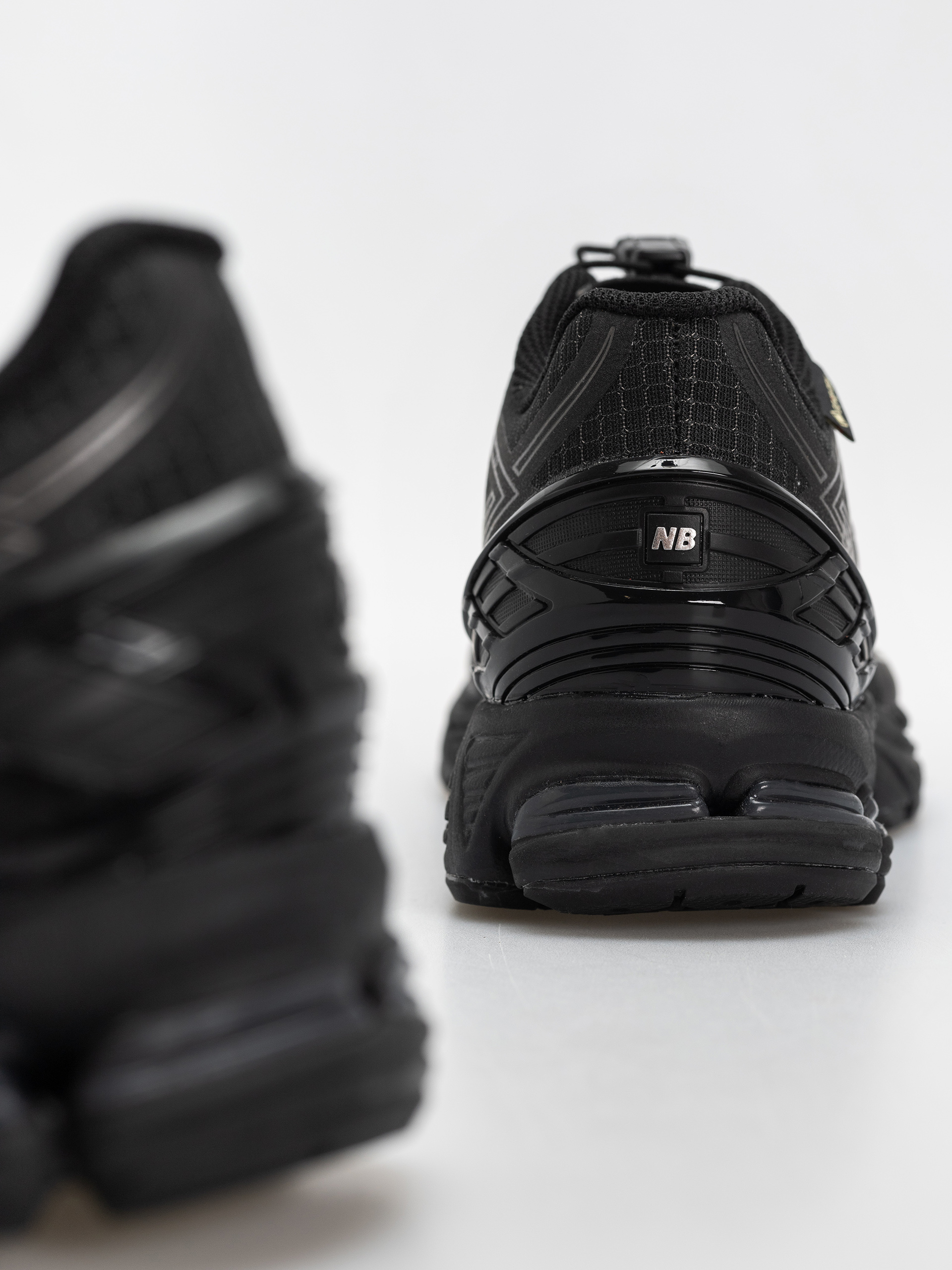 Обувки New Balance 1906 (black/alkaline green)