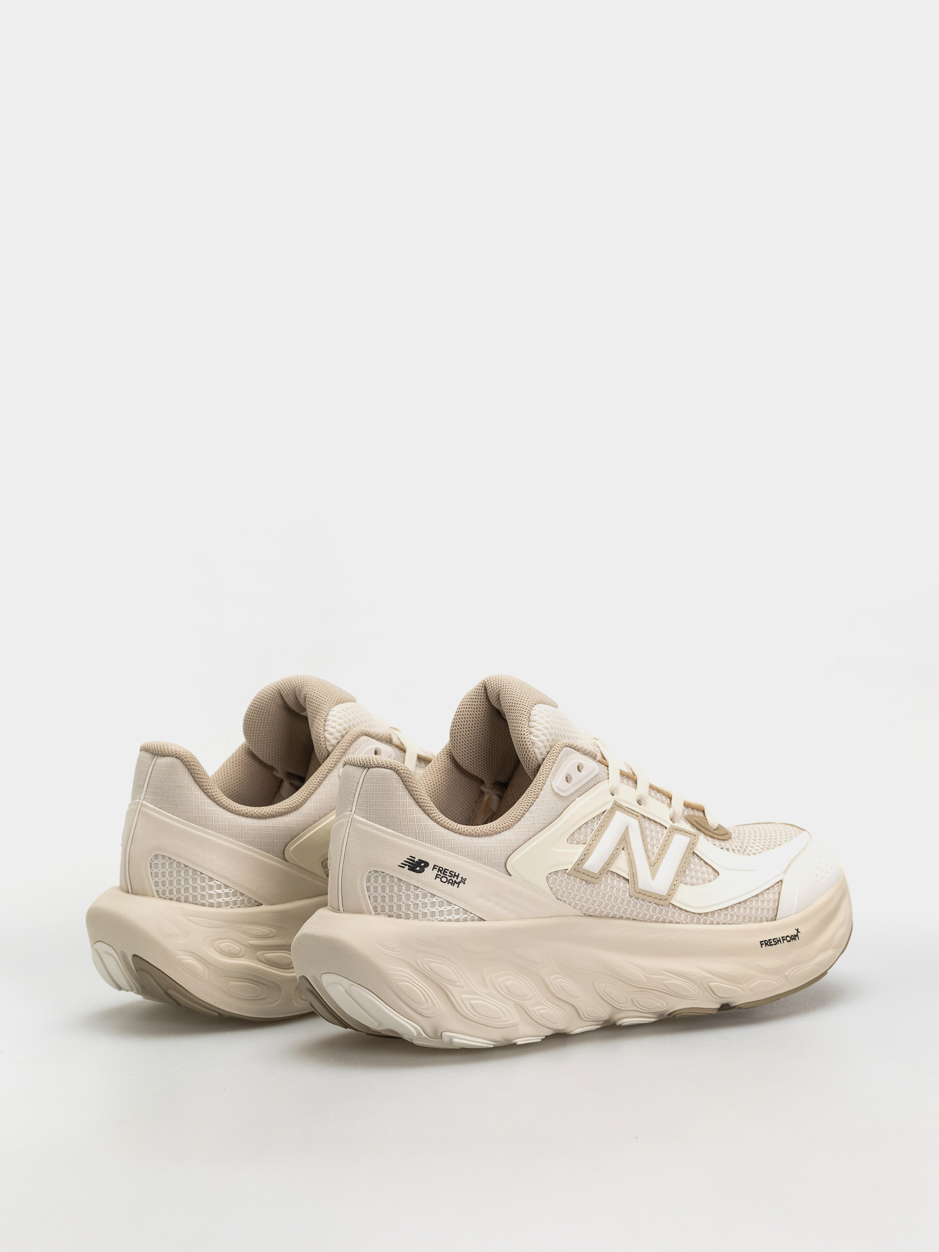 Обувки New Balance UTRN (linen/sea salt)