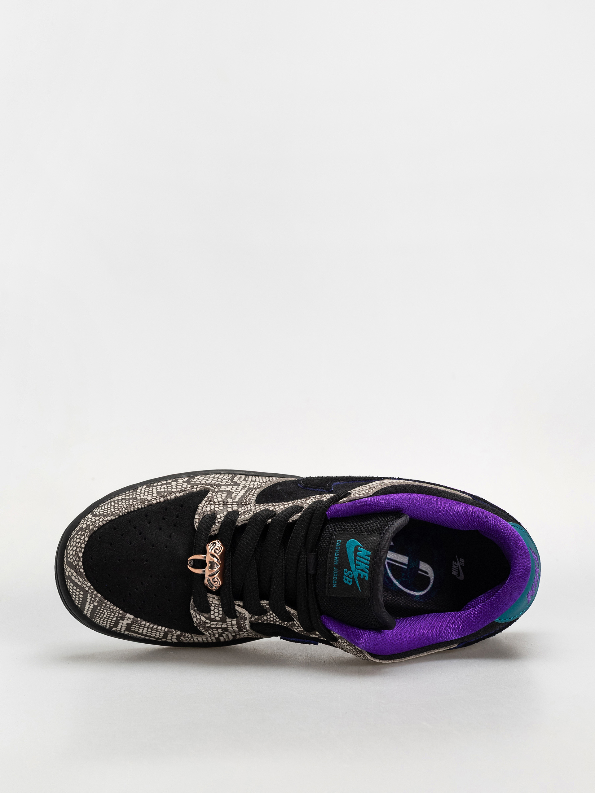 Обувки Nike SB Dunk Low Pro (string/black bright spruce fierce purple)