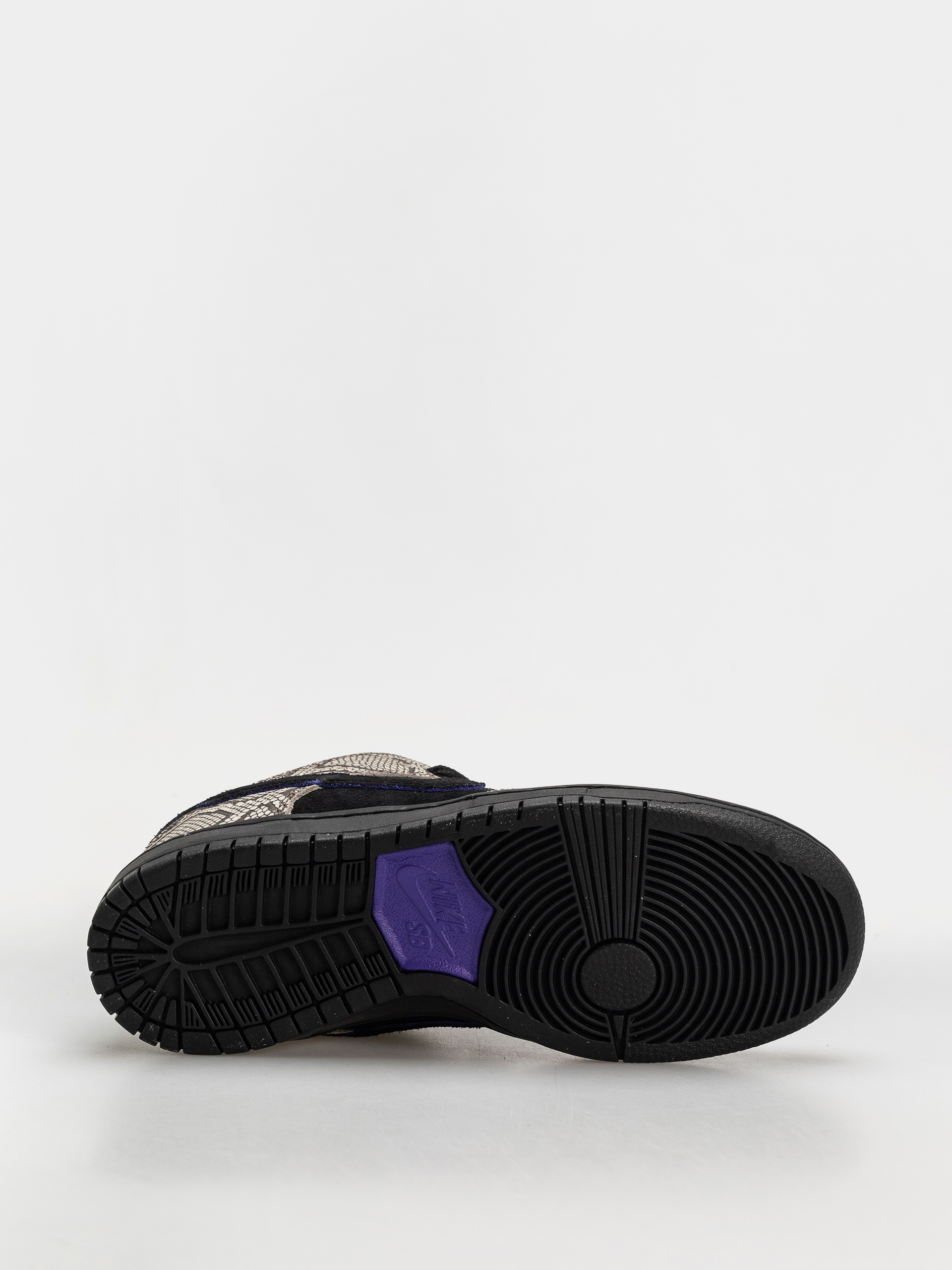 Обувки Nike SB Dunk Low Pro (string/black bright spruce fierce purple)