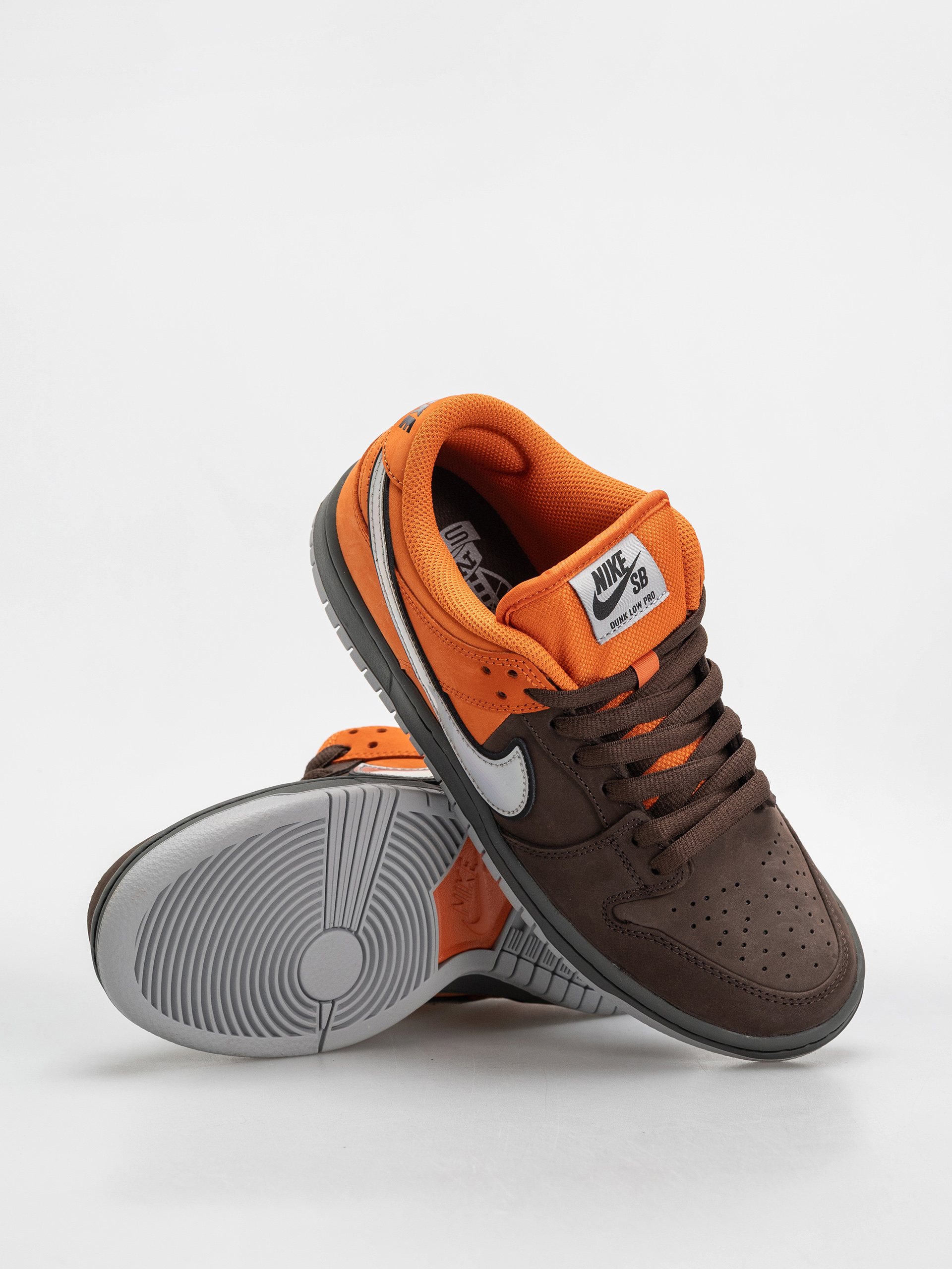 Обувки Nike SB Dunk Low Pro (safety orange/wolf grey baroque brown)