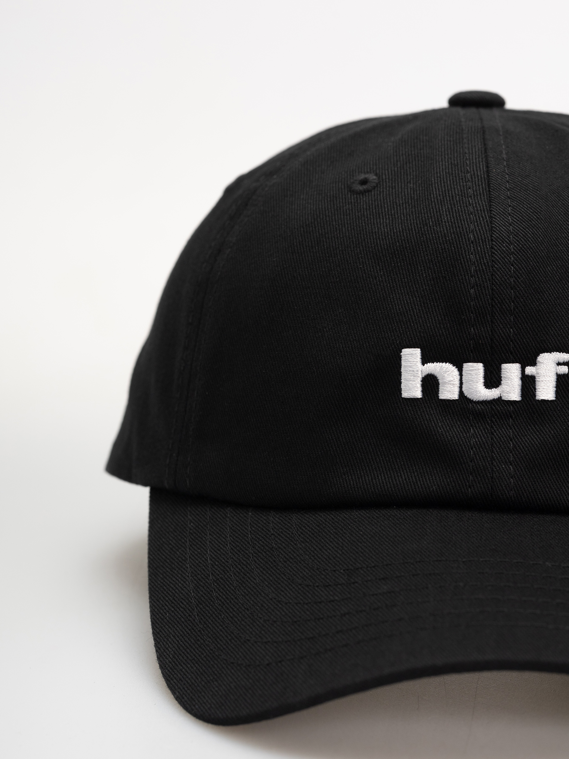 Шапка с козирка HUF 89 Embroidered (black/white)