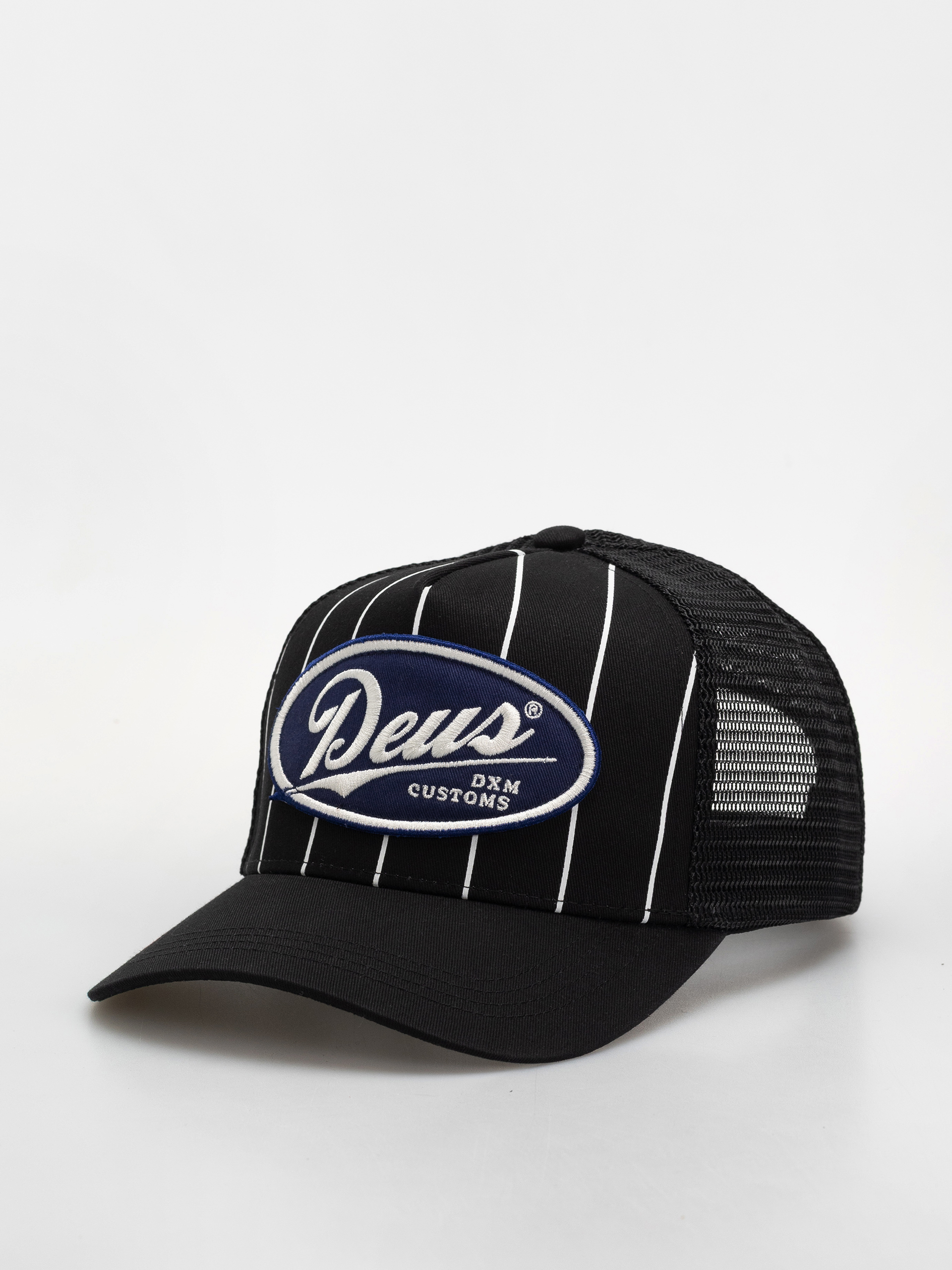 u0428u0430u043fu043au0430 u0441 u043au043eu0437u0438u0440u043au0430 Deus Ex Machina Forecourt Trucker (black)