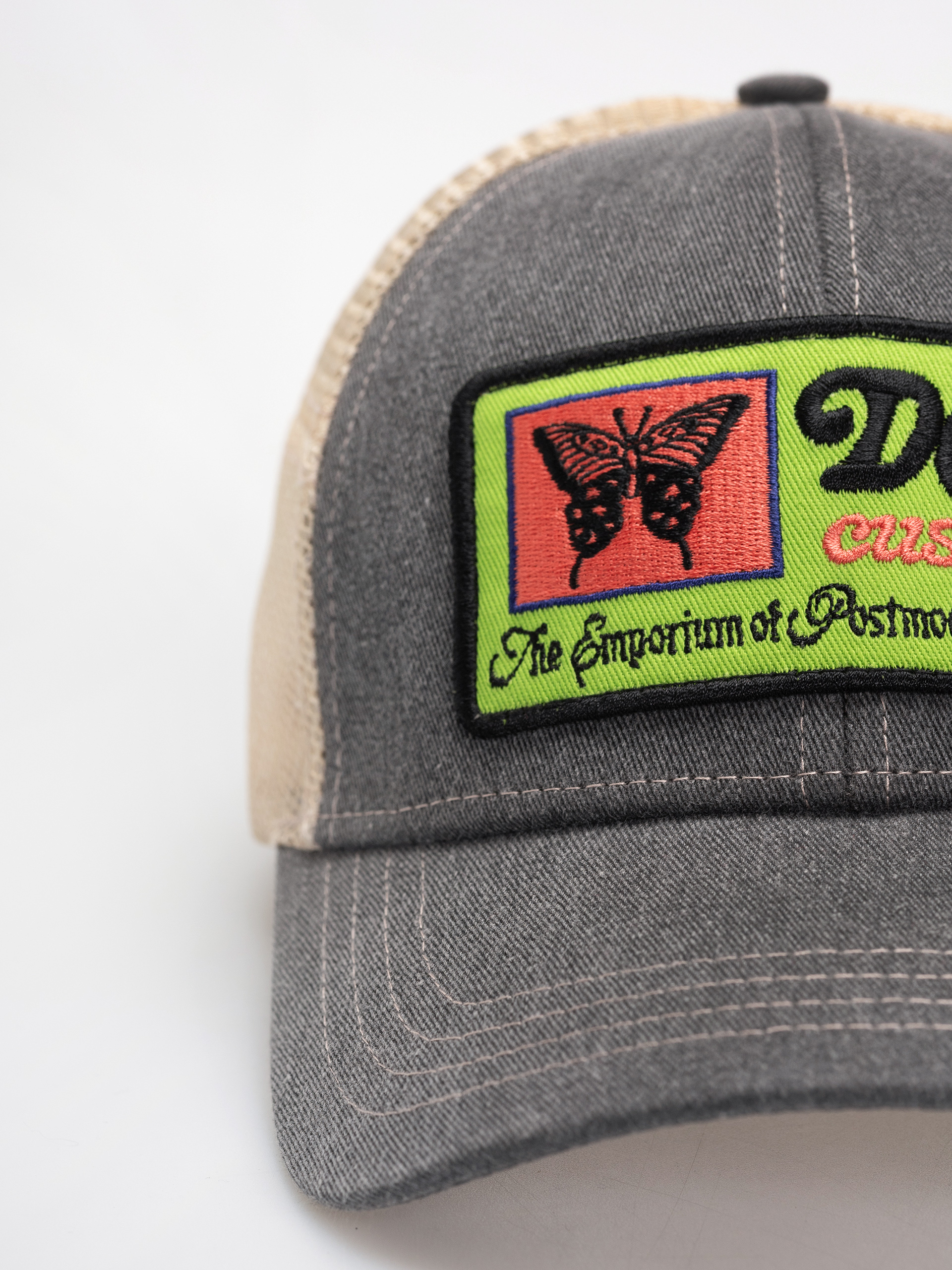 Шапка с козирка Deus Ex Machina Slapstick Trucker (black)