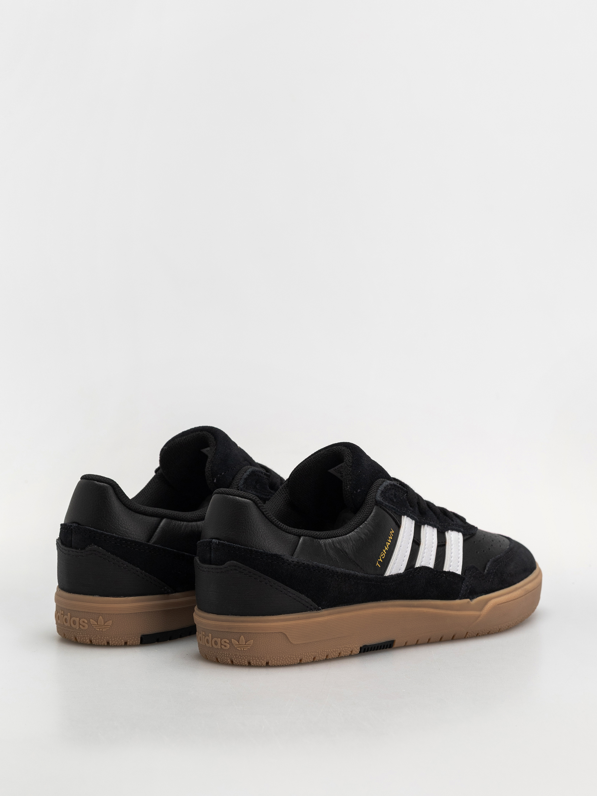 Обувки adidas Tyshawn II (cblack/ftwwht/gum4)