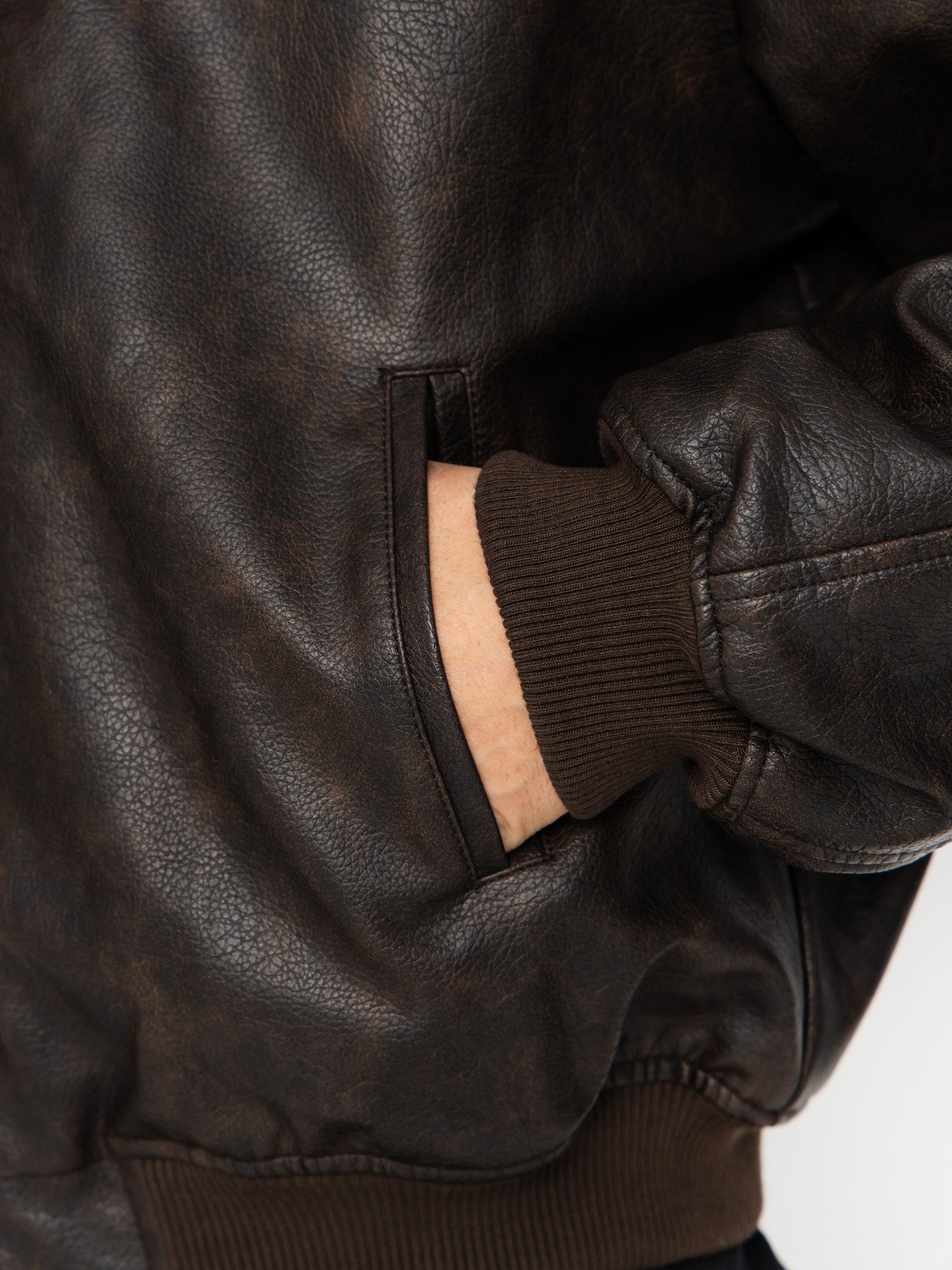 Яке Karl Kani Signature Pu Leather Bomber (brown)
