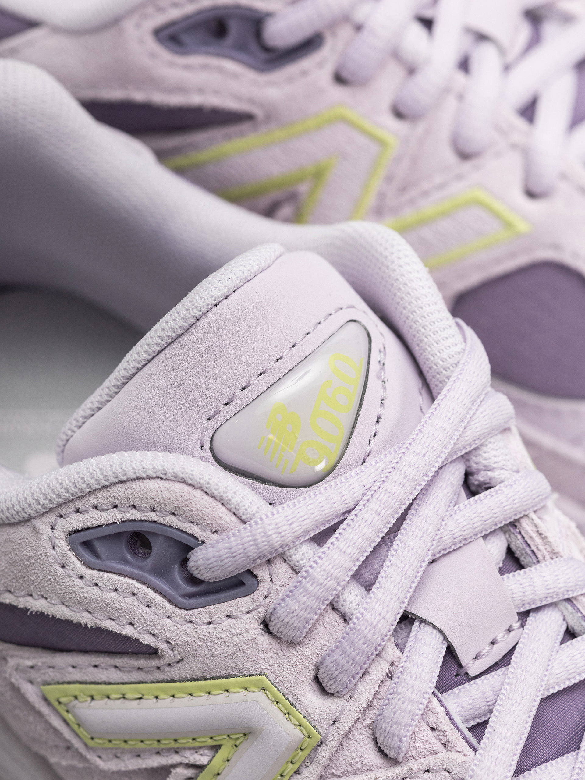 Обувки New Balance 9060 JR (taro/dry lime)