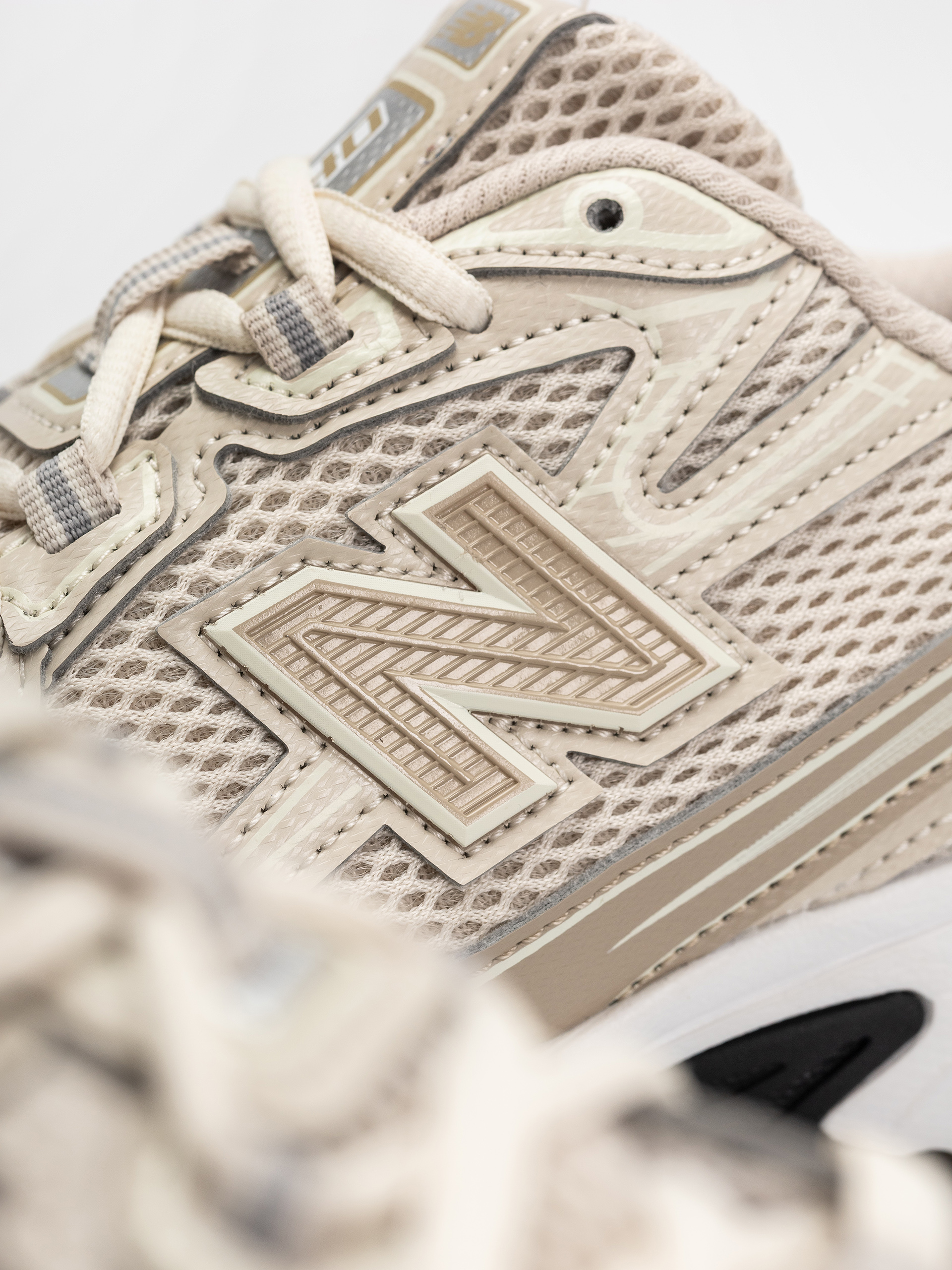 Обувки New Balance 740 JR (timberwolf/stoneware)