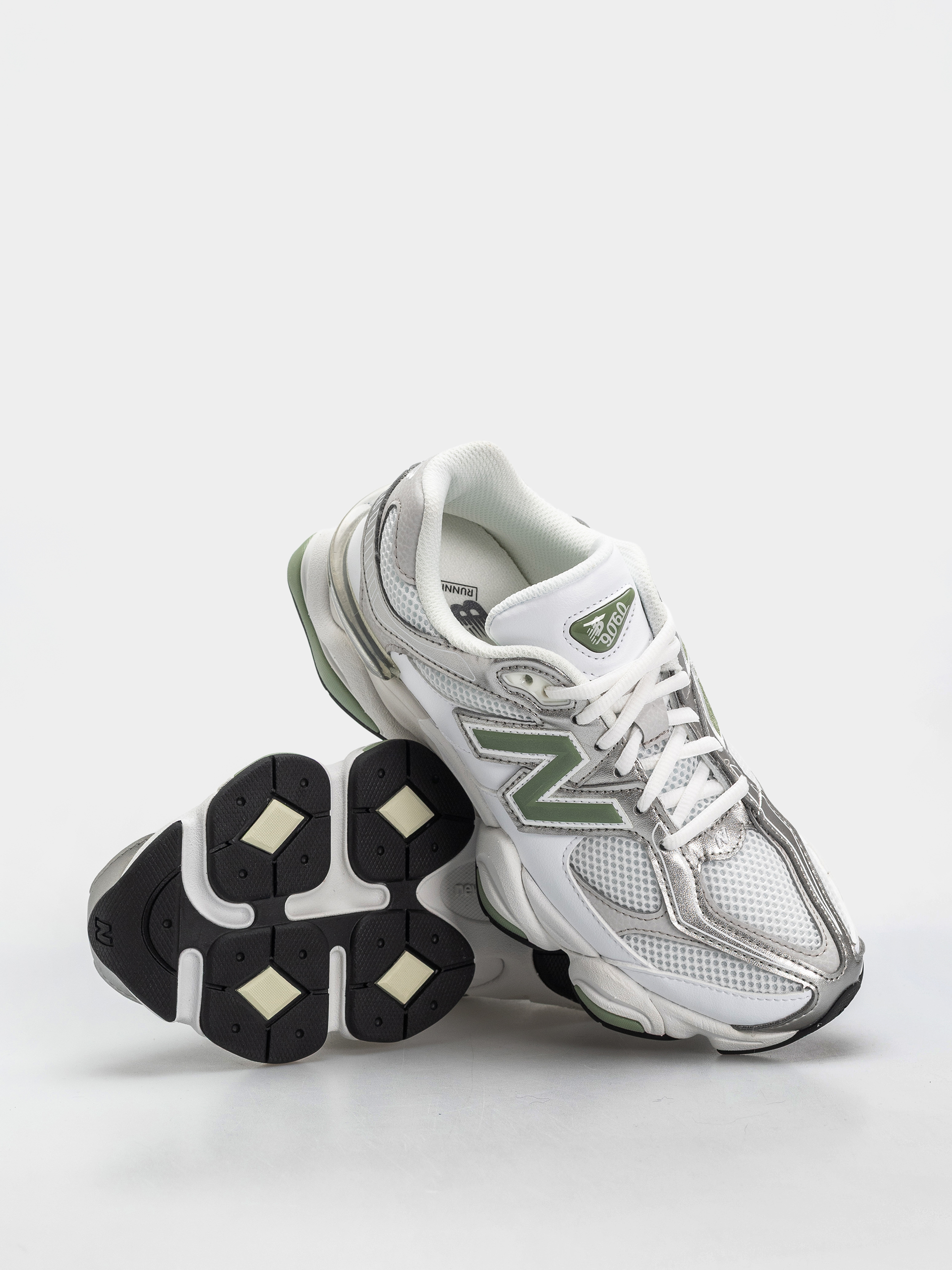 Обувки New Balance 9060 (103 white/oregano)