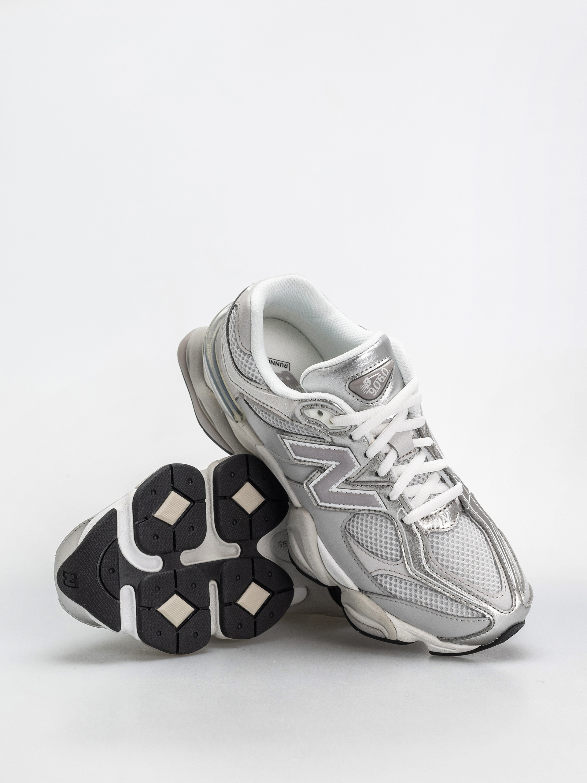 Обувки New Balance 9060 (raincloud/truffle salt)