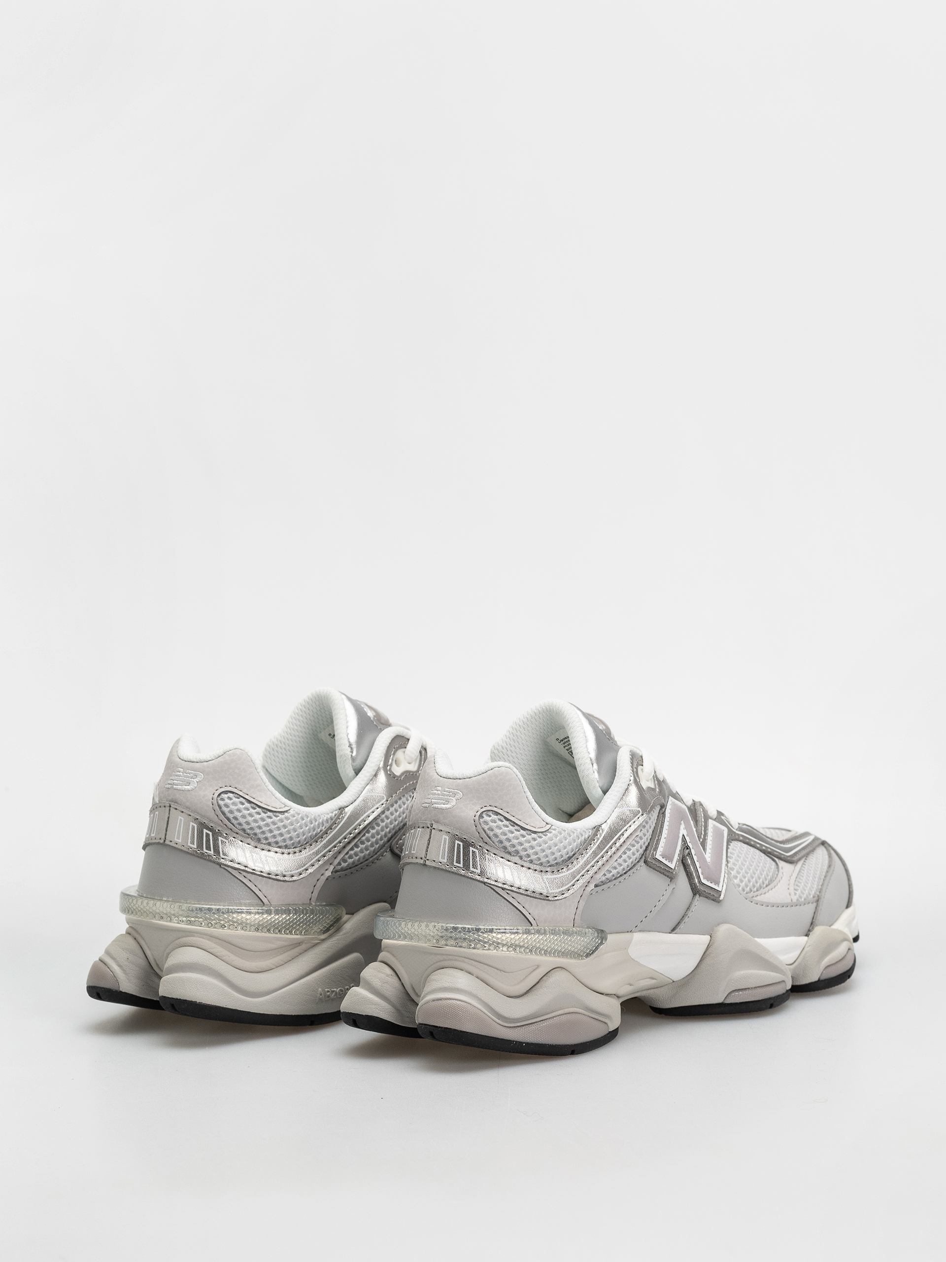 Обувки New Balance 9060 (raincloud/truffle salt)