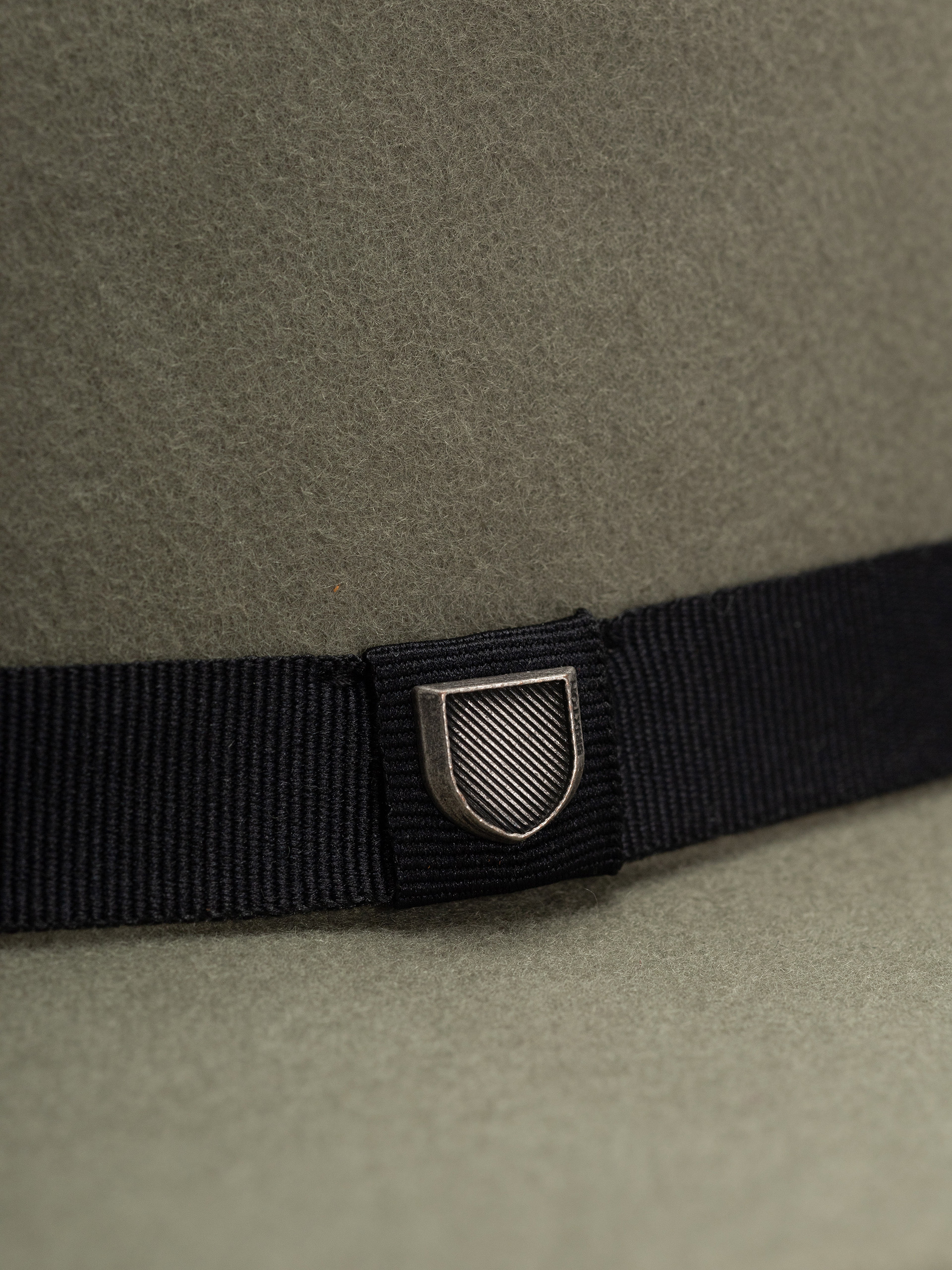 Шапка с периферия Brixton Messer Packable Fedora (olive surplus/black)