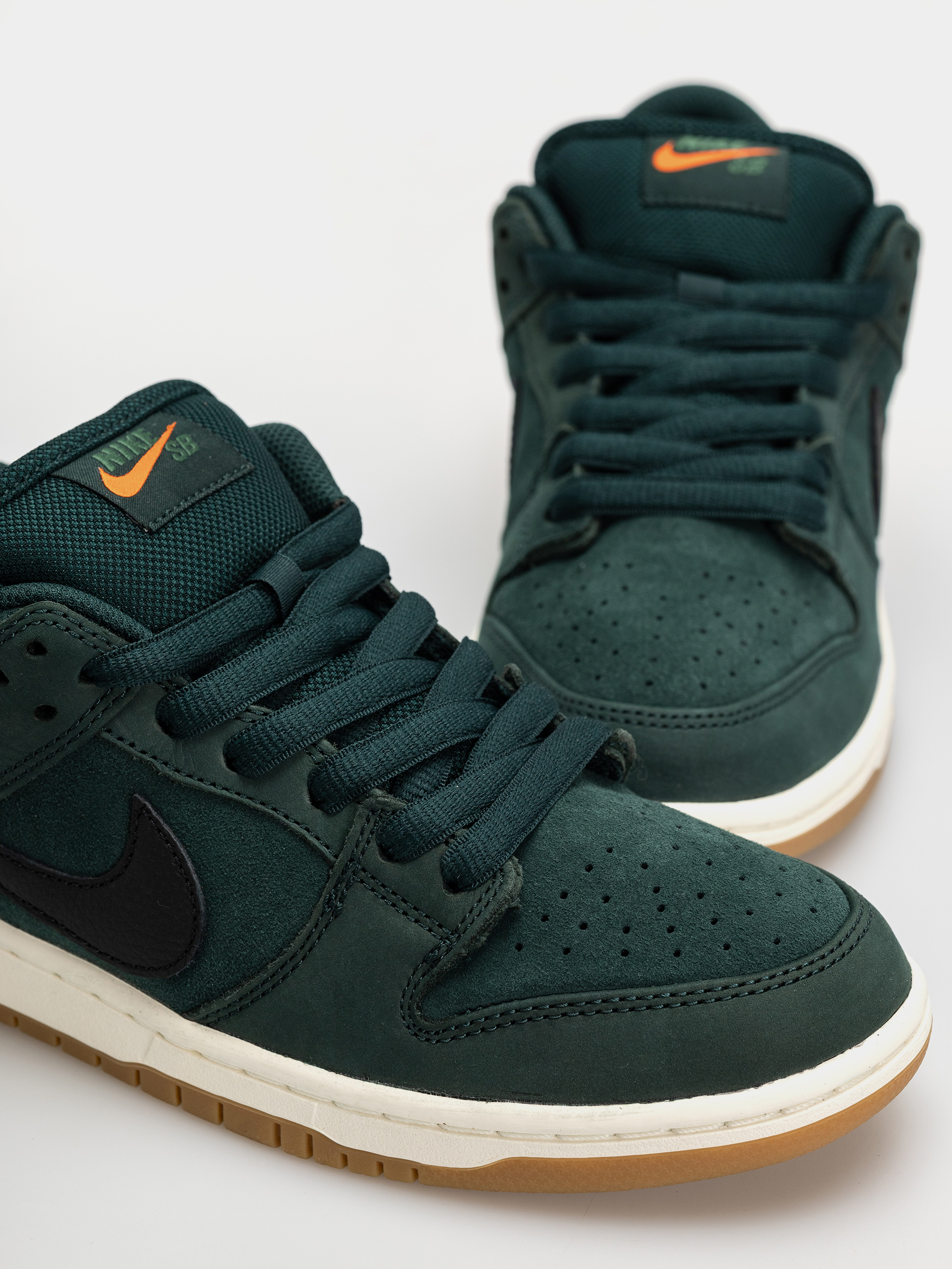 Обувки Nike SB Dunk Low Pro (deep fir/black fir sail)