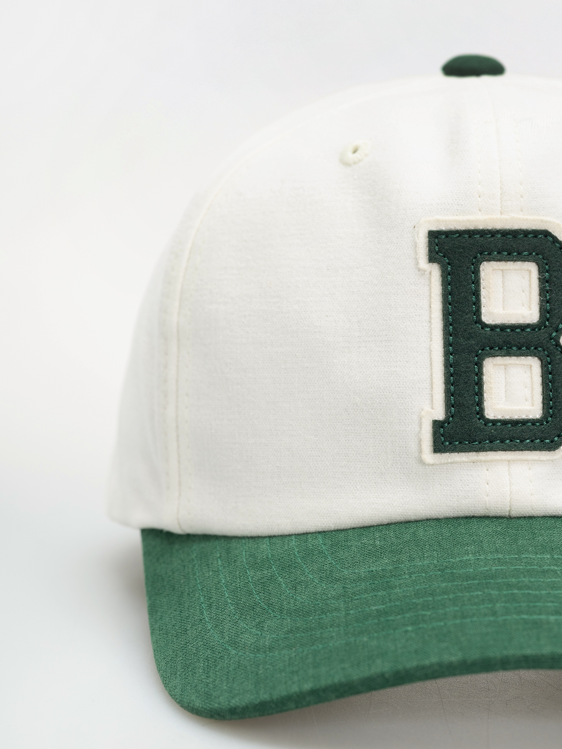 Шапка с козирка Brixton Big B Mp Adj (off white/primal green)