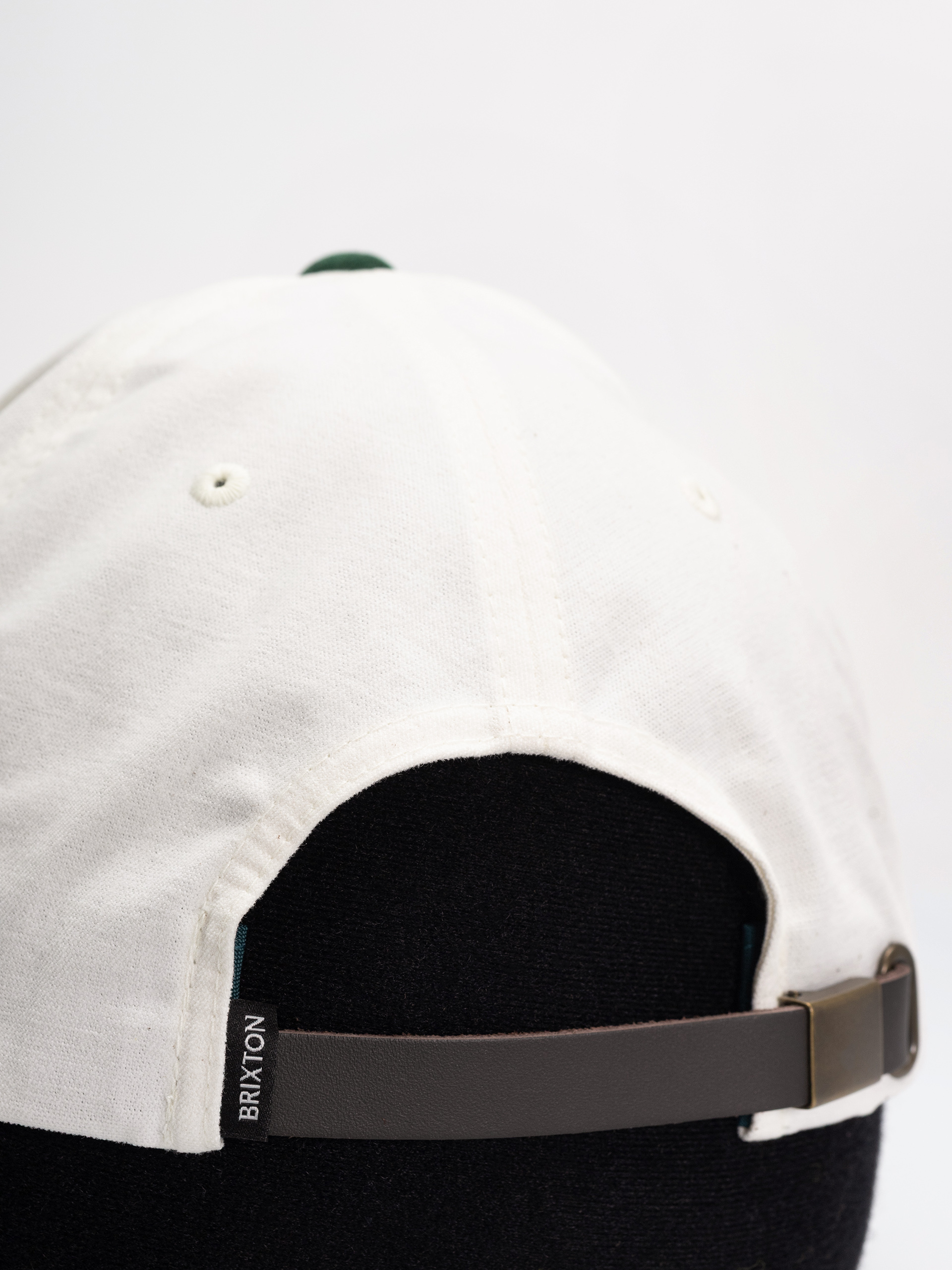 Шапка с козирка Brixton Big B Mp Adj (off white/primal green)