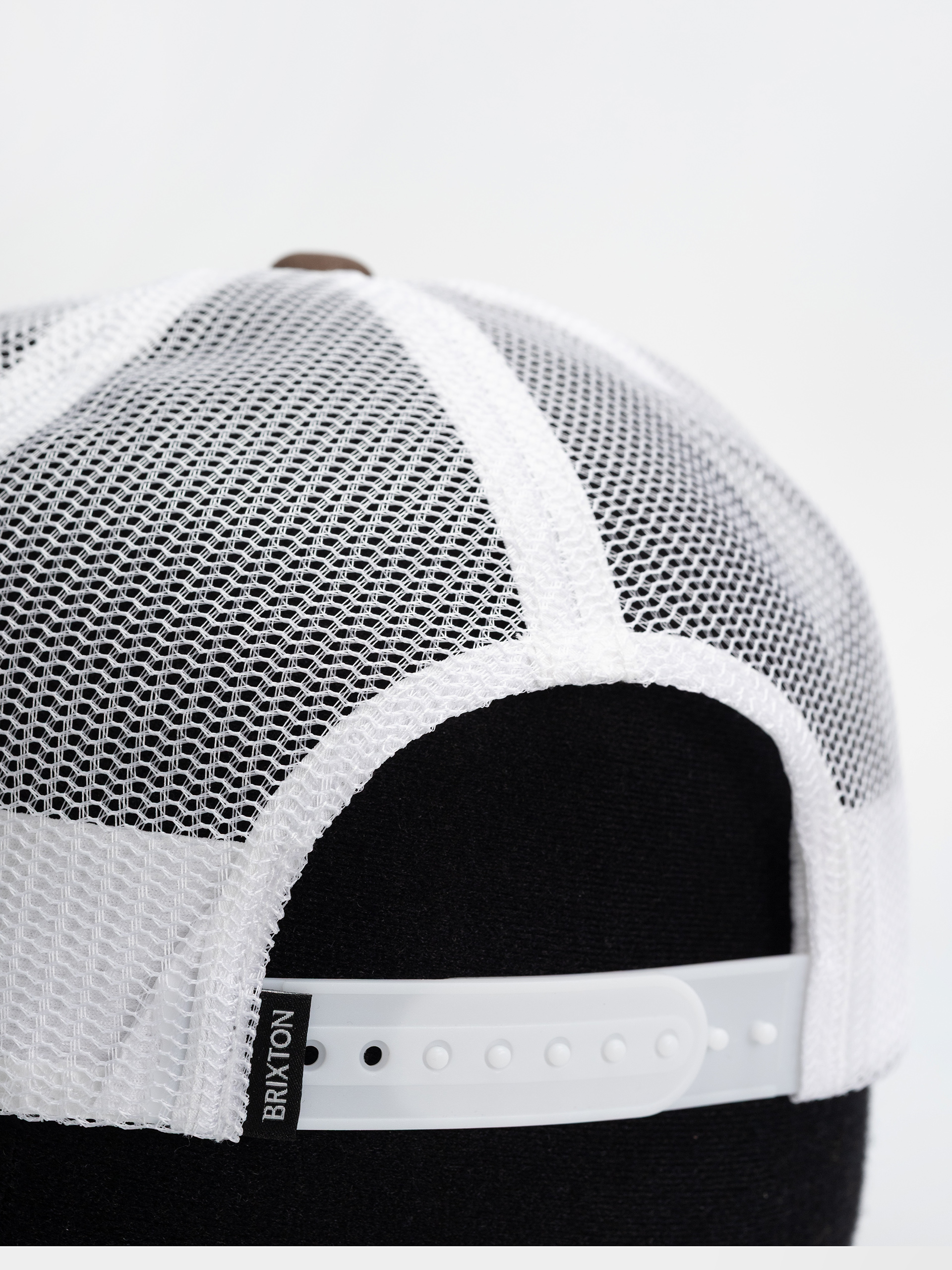 Шапка с козирка Brixton Tolman C Np Mp Trucker (pinecone brown/white)