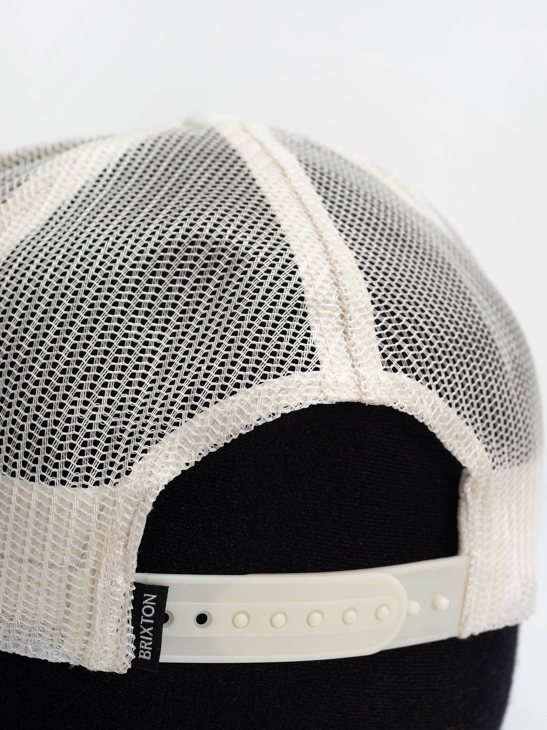 Шапка с козирка Brixton Sunday Cruising Club Np Mp Tru Wmn (off white/off white)