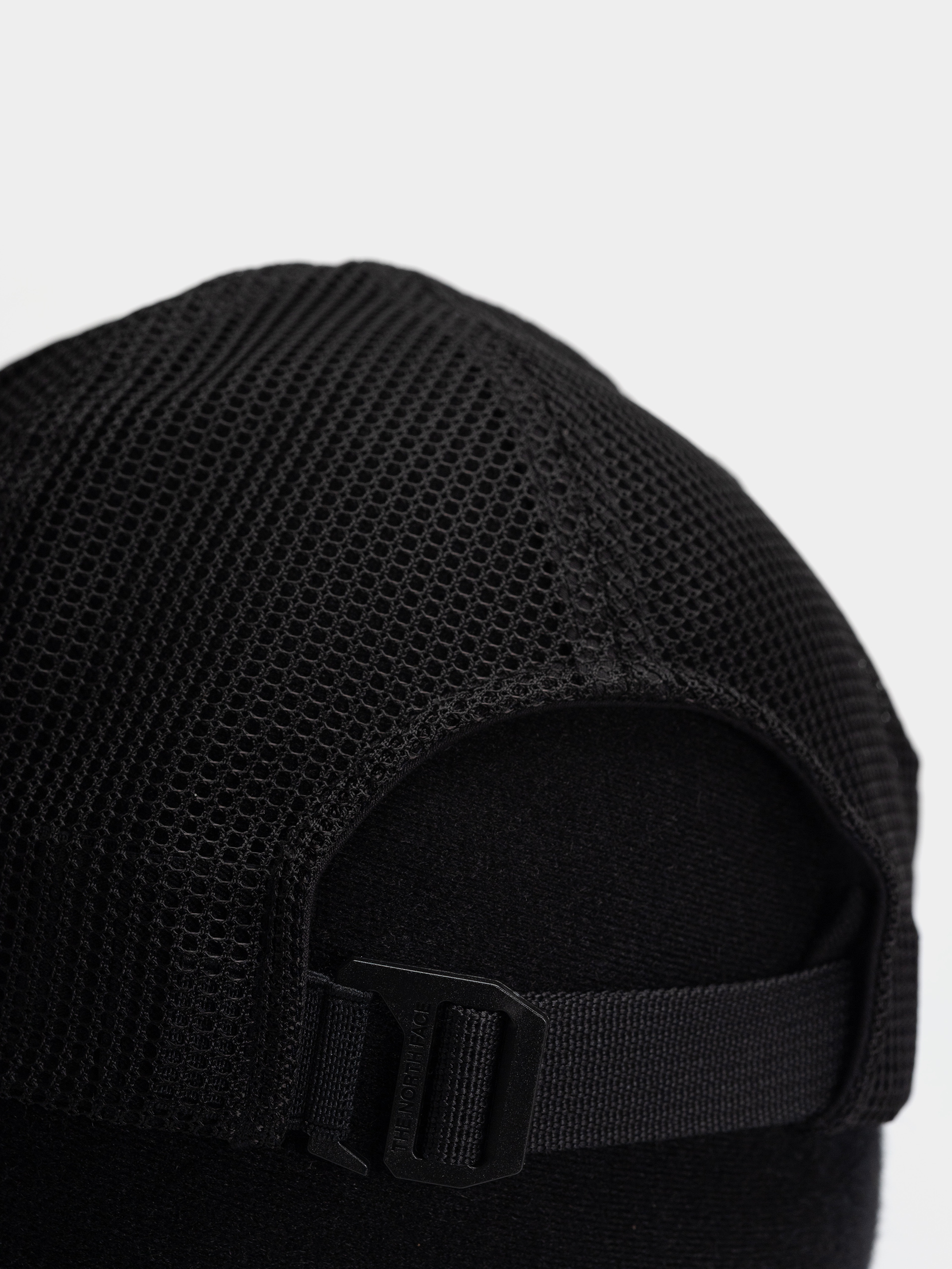 Шапка с козирка The North Face Horizon Trucker (tnf blk/tnf blk)