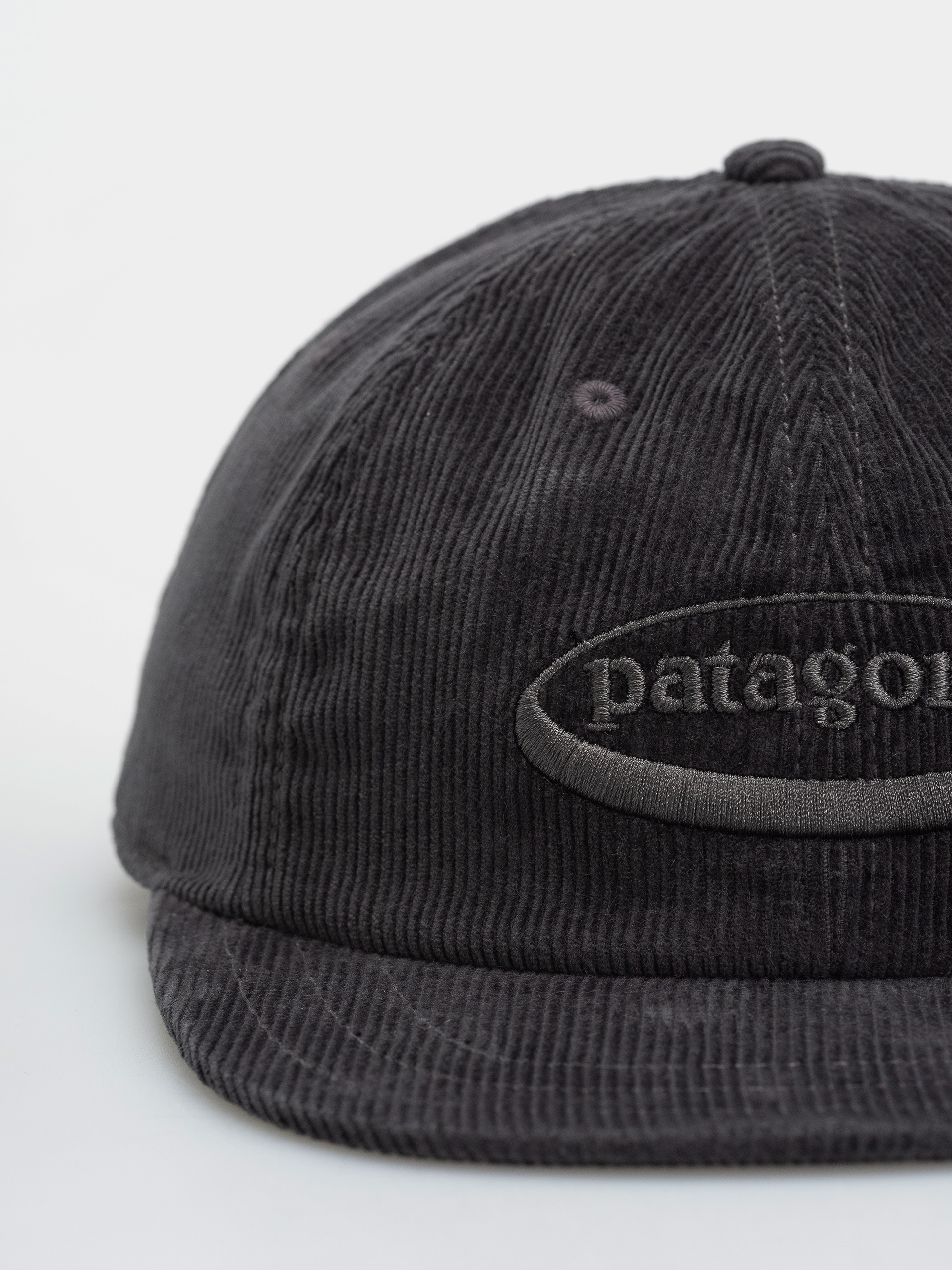 Шапка с козирка Patagonia Corduroy (95 oval logo/ink black)