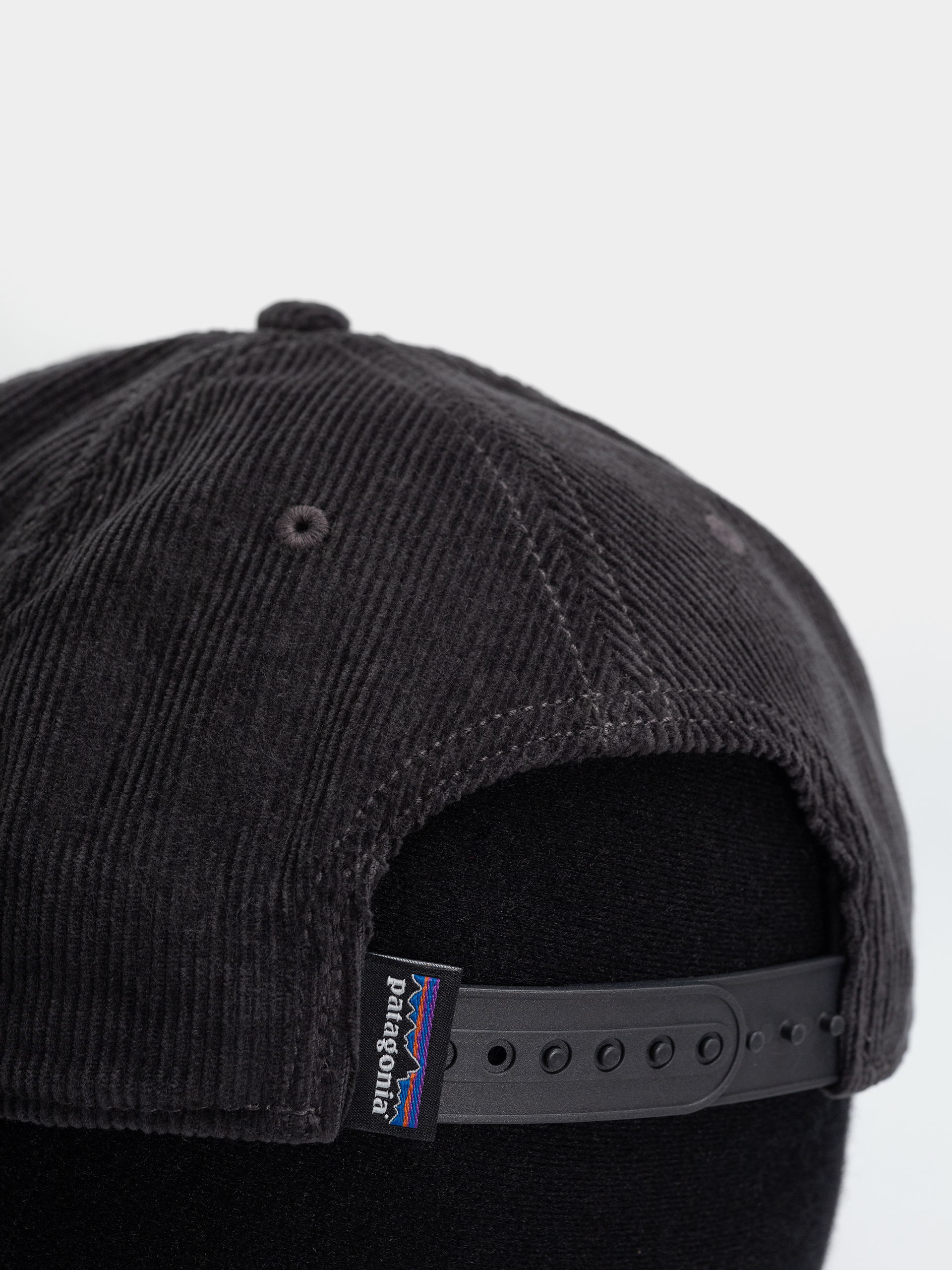 Шапка с козирка Patagonia Corduroy (95 oval logo/ink black)