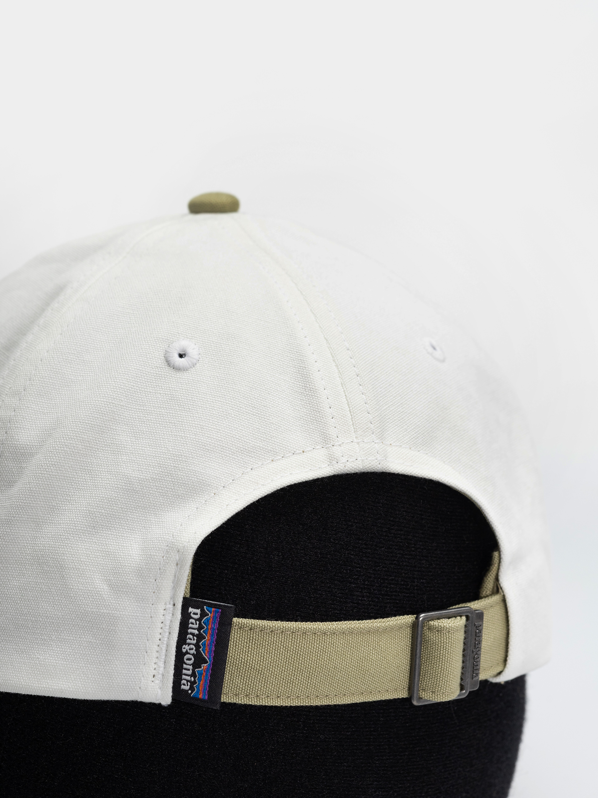 Шапка с козирка Patagonia Fitz Roy Icon Trad (text logo/birch white w/gumtree green)