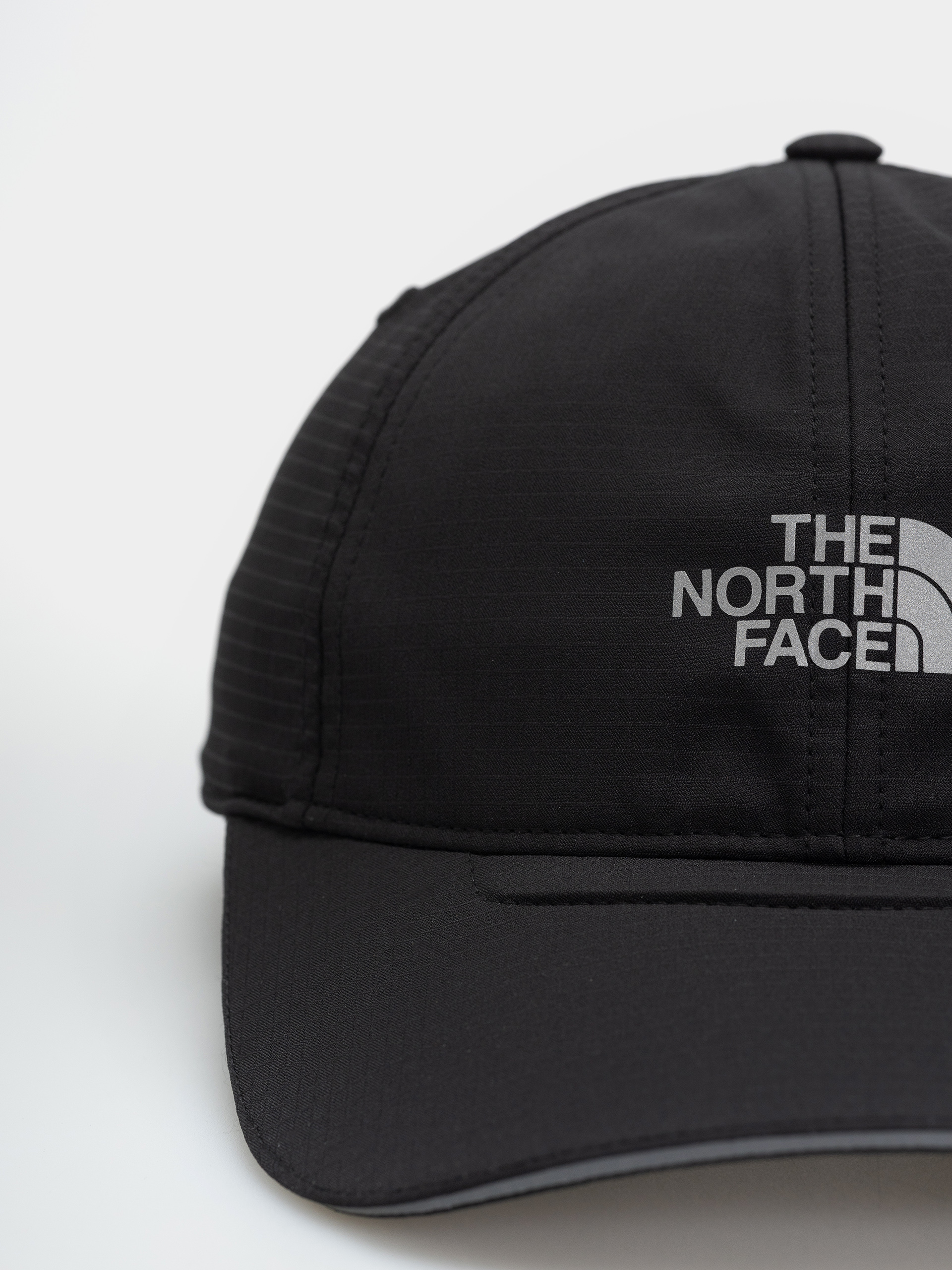 Шапка с козирка The North Face Flex Flashdry (tnf black)