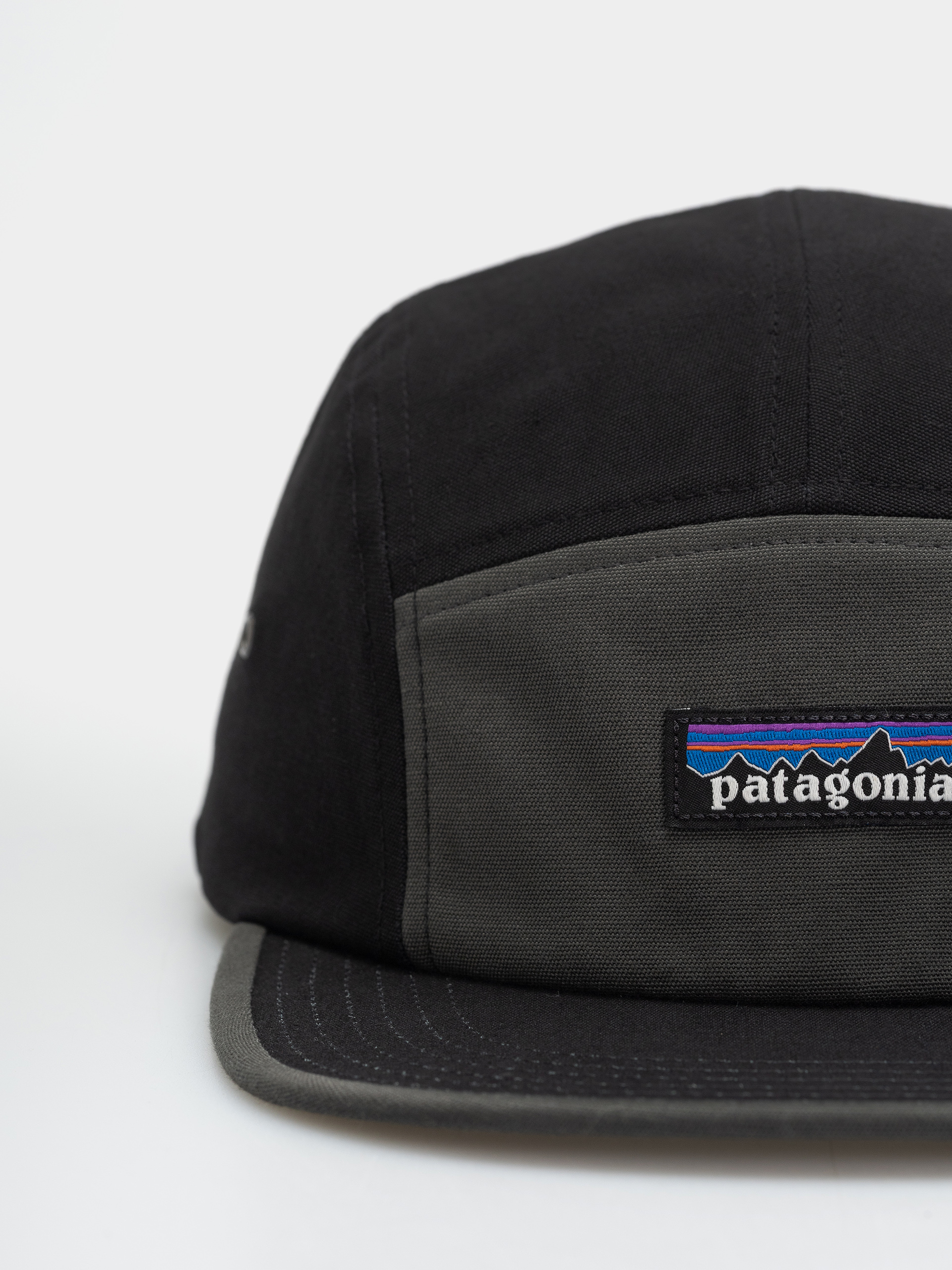 Шапка с козирка Patagonia Graphic Maclure (p 6 label/black)