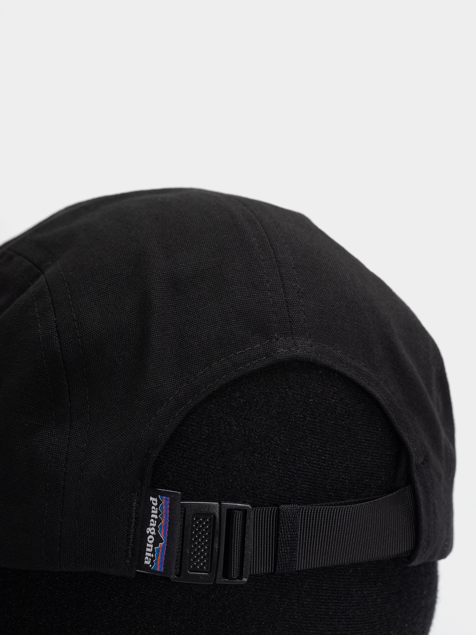 Шапка с козирка Patagonia Graphic Maclure (p 6 label/black)