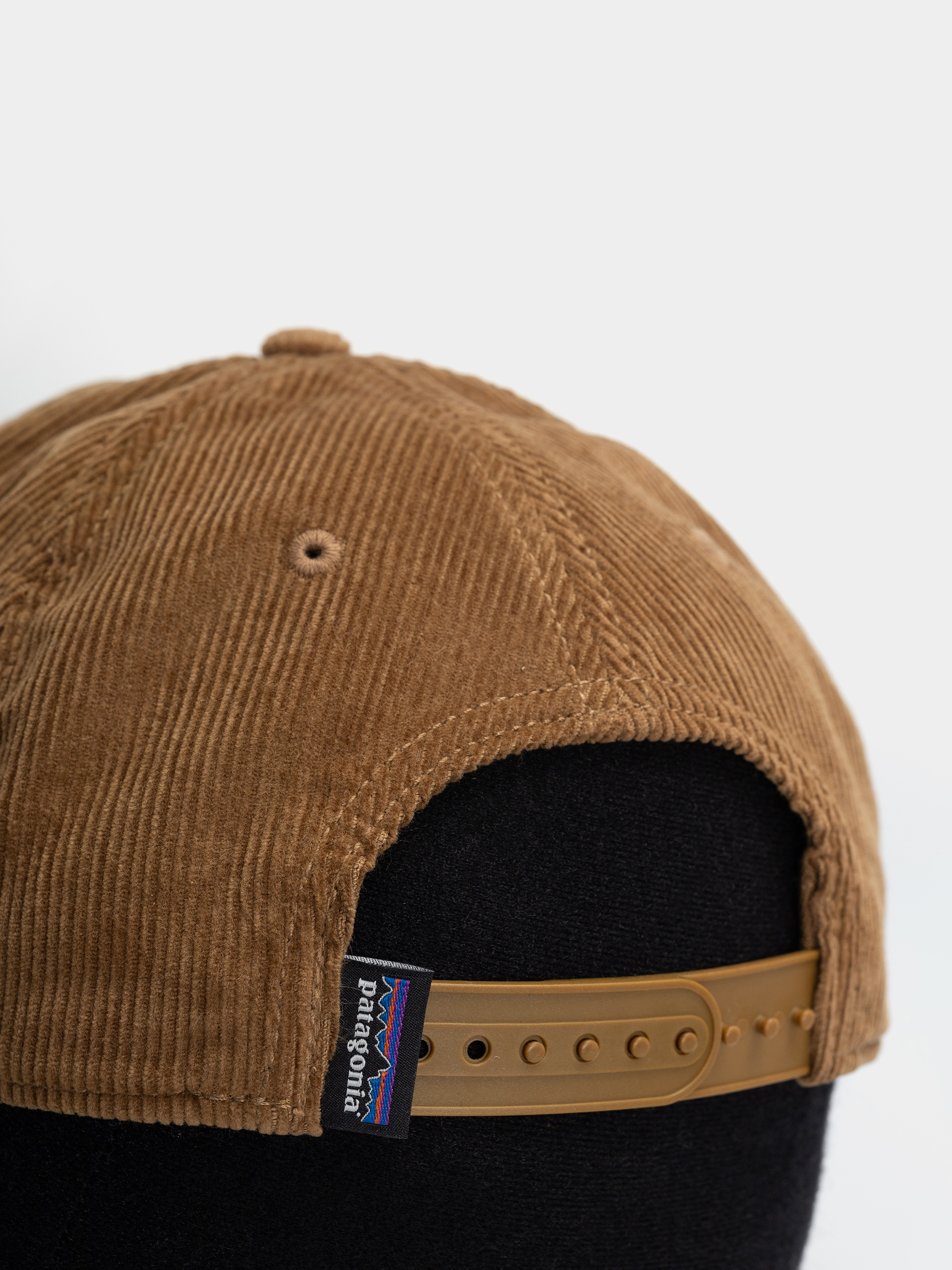 Шапка с козирка Patagonia Corduroy (95 oval logo/coriander brown)