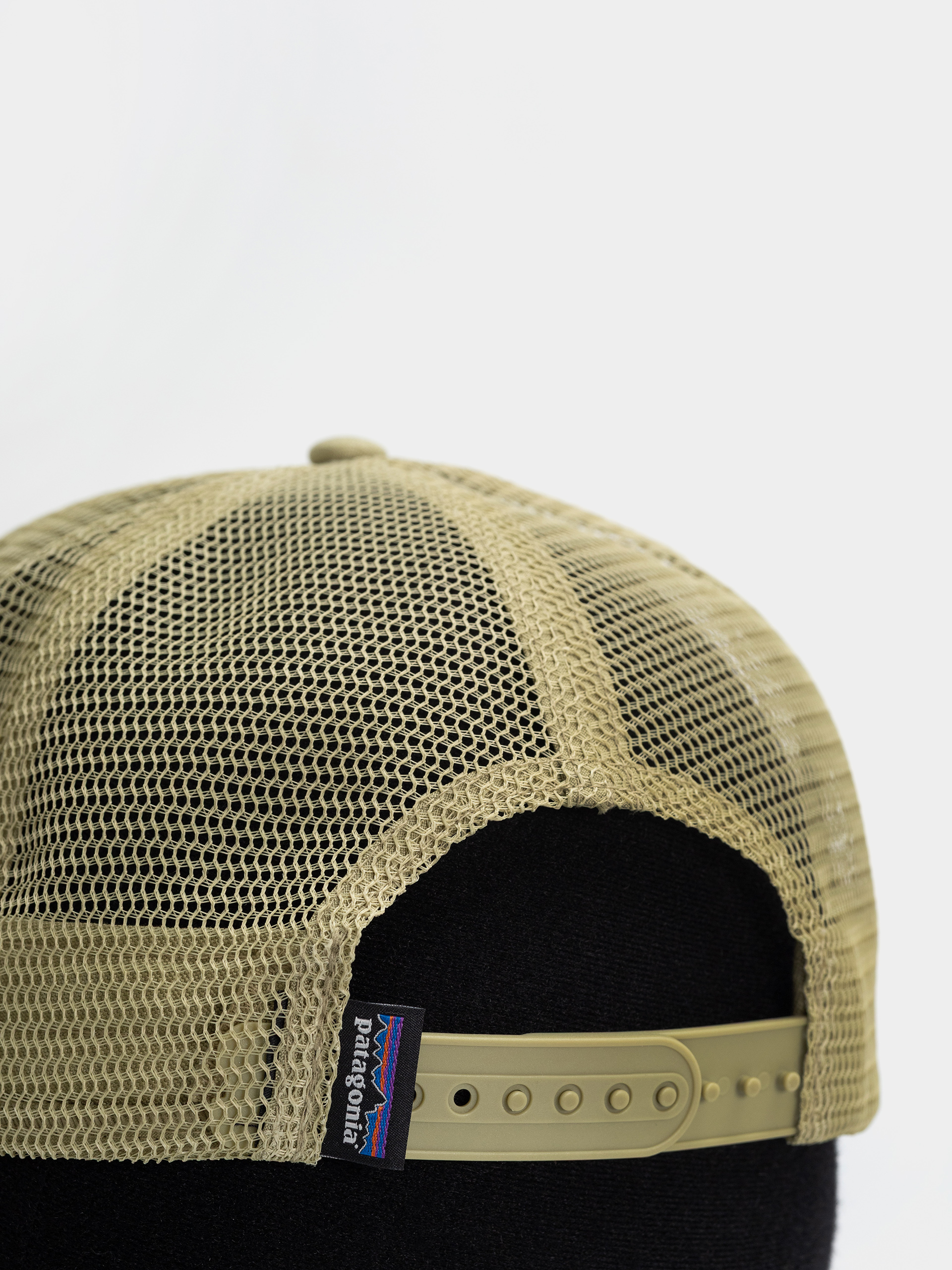 Шапка с козирка Patagonia P 6 Logo Trucker (gumtree green)
