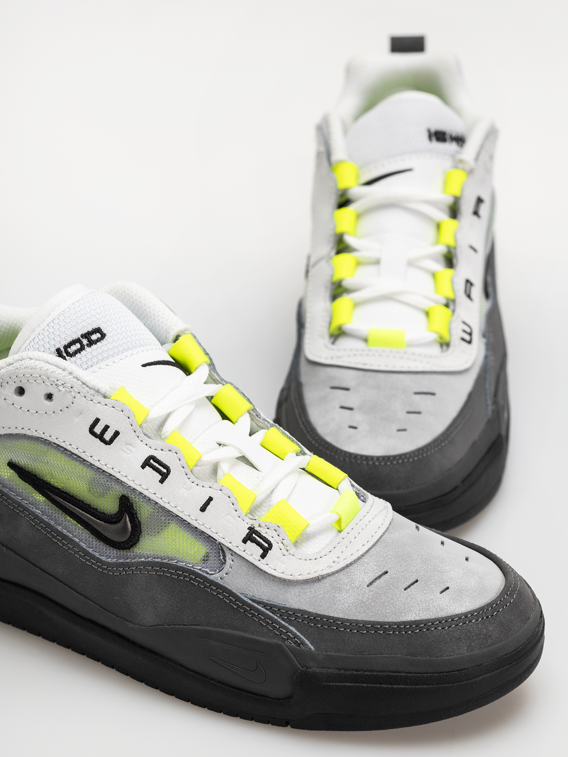 Обувки Nike SB Air Max Ishod (black/neon yellow anthracite lt graphite)