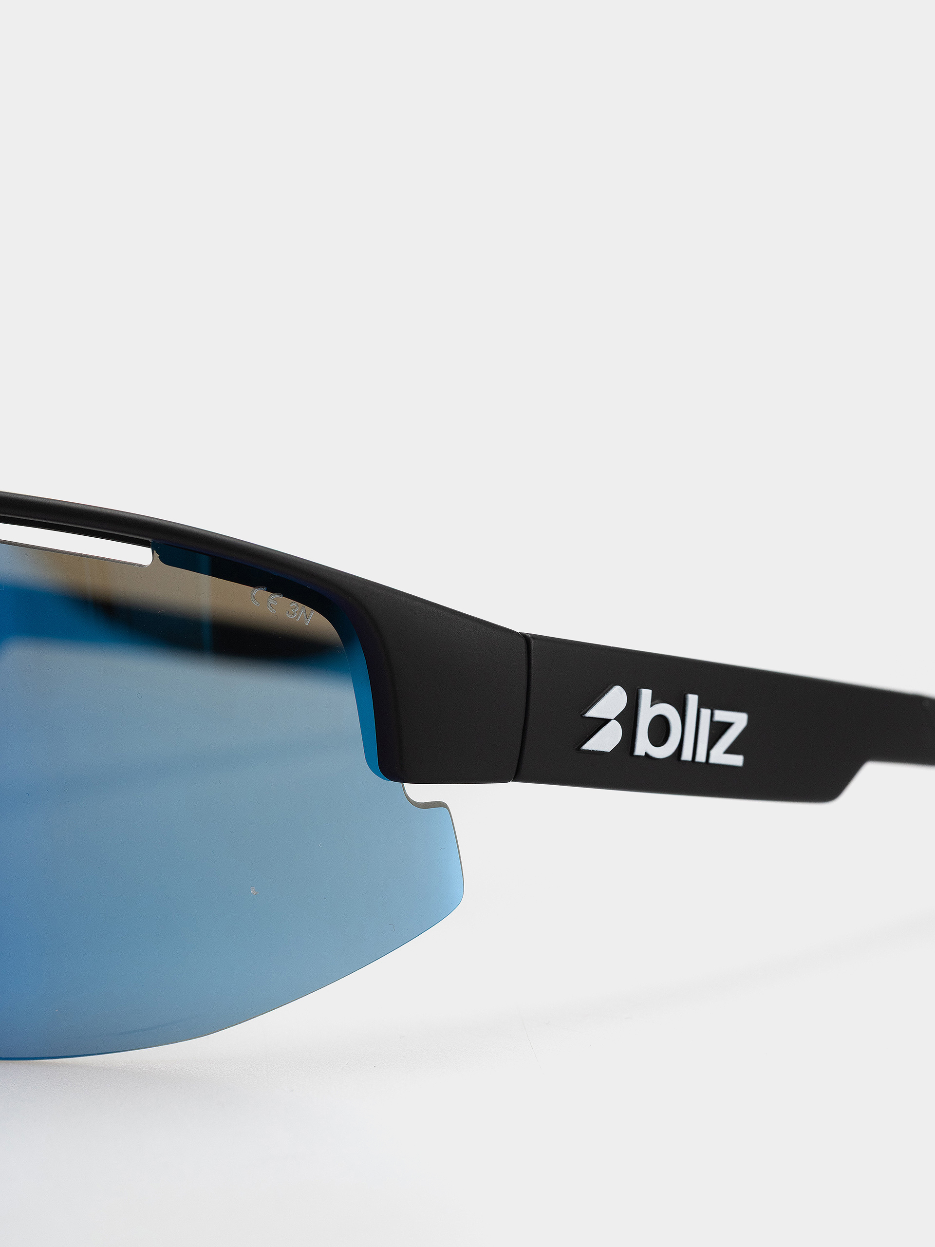 Слънчеви очила Bliz Matrix (matte black/smoke w blue multi)