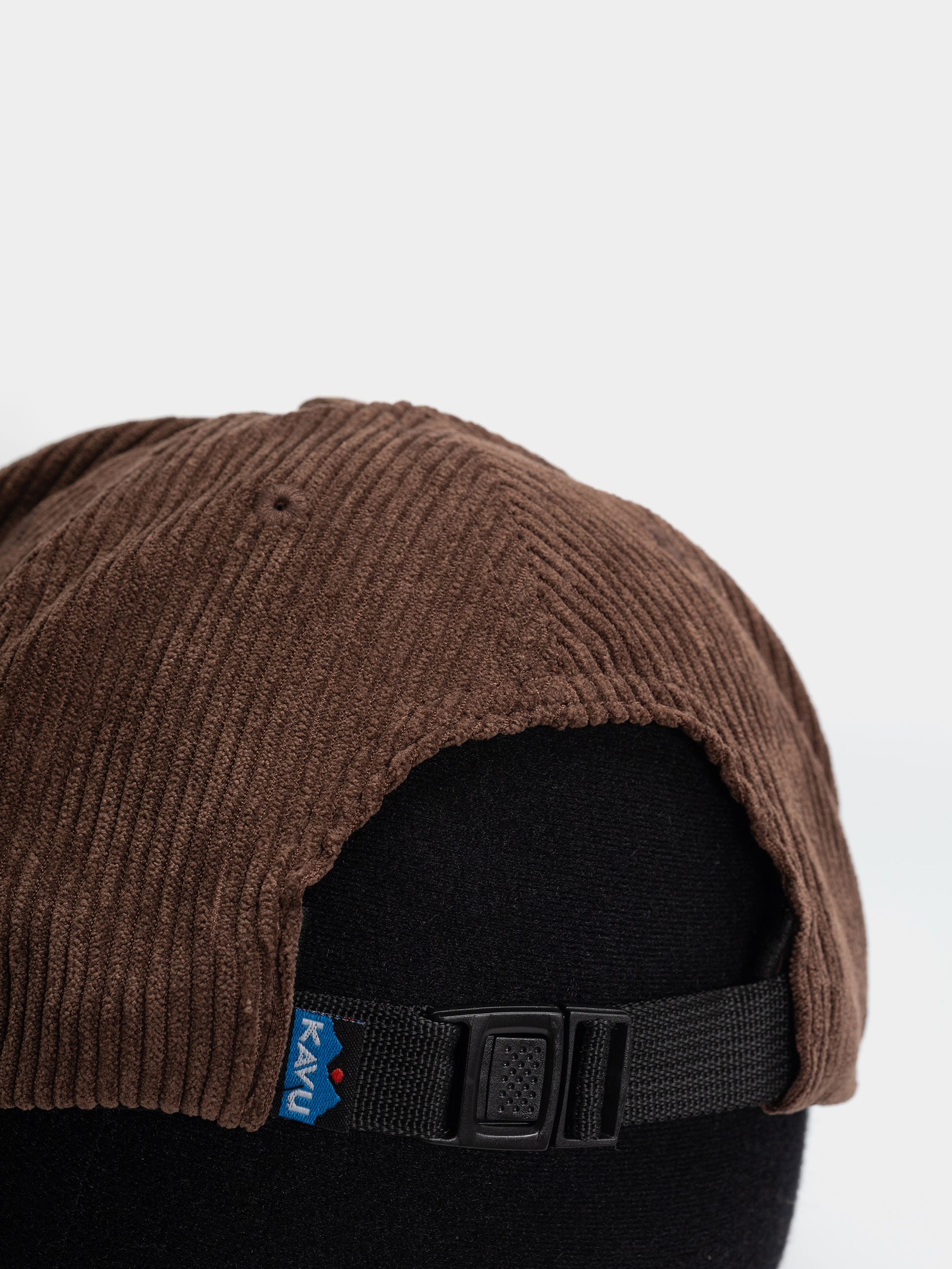 Шапка с козирка Kavu Captain Cord (chocolate)