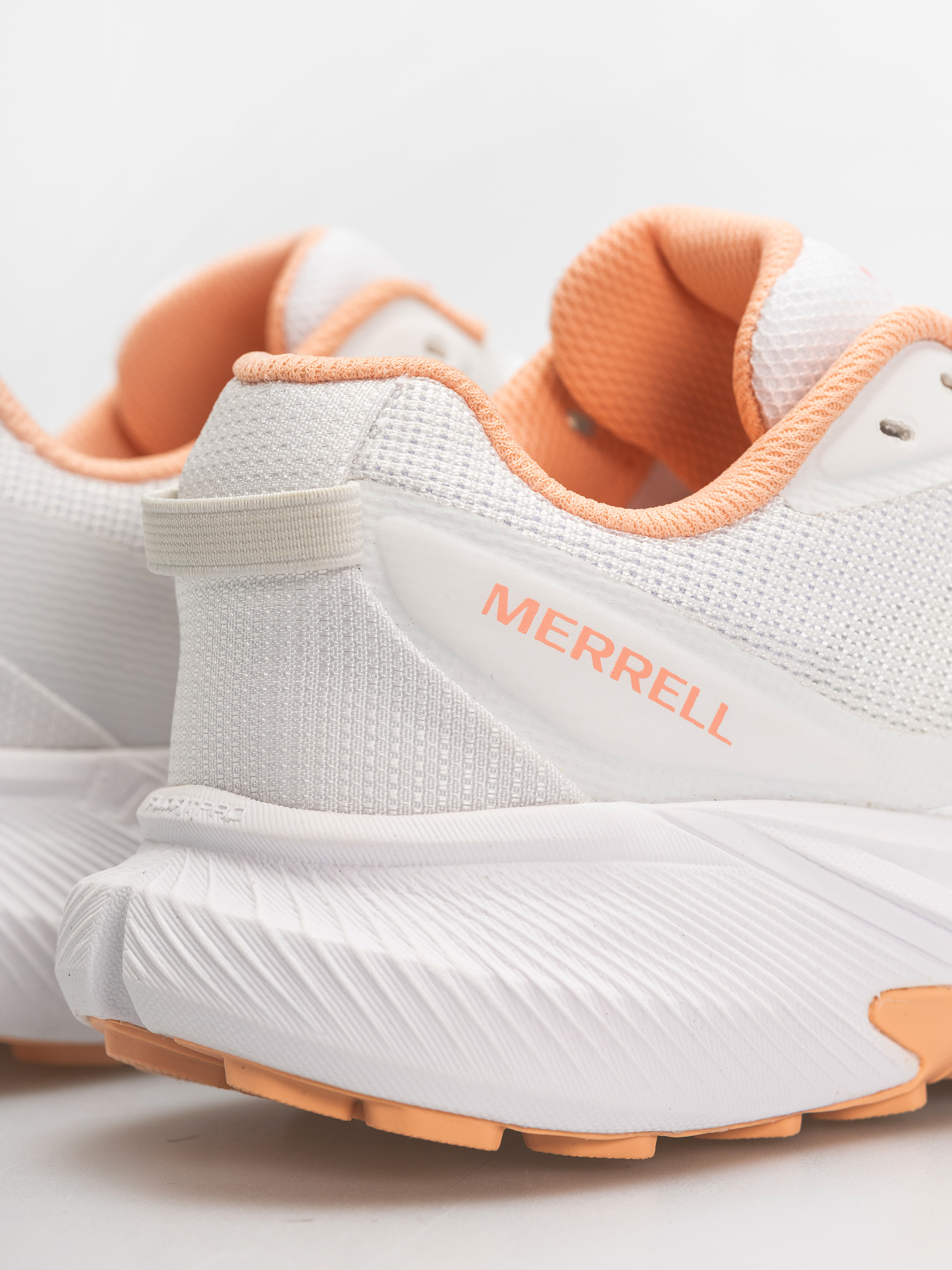 Обувки Merrell Agility Trail Wmn (white/peach)