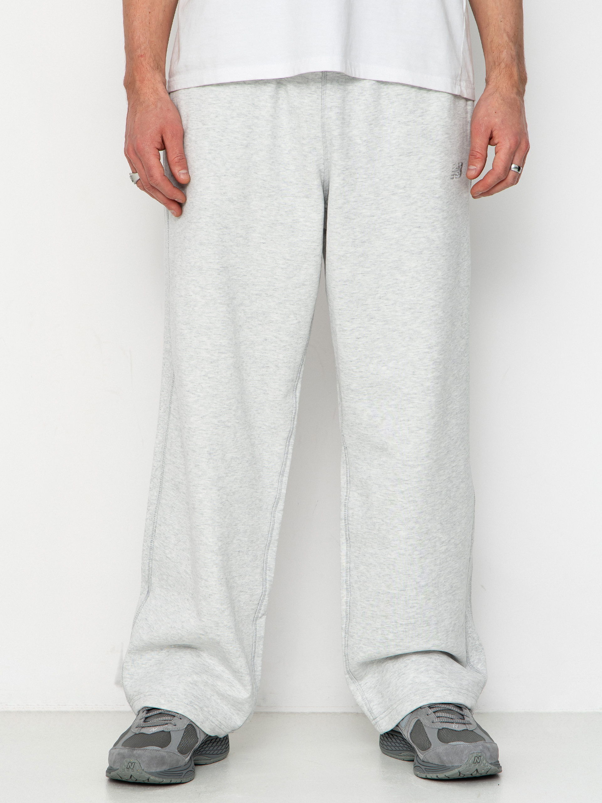 Панталони New Balance Athletics French Terry (ash heather)