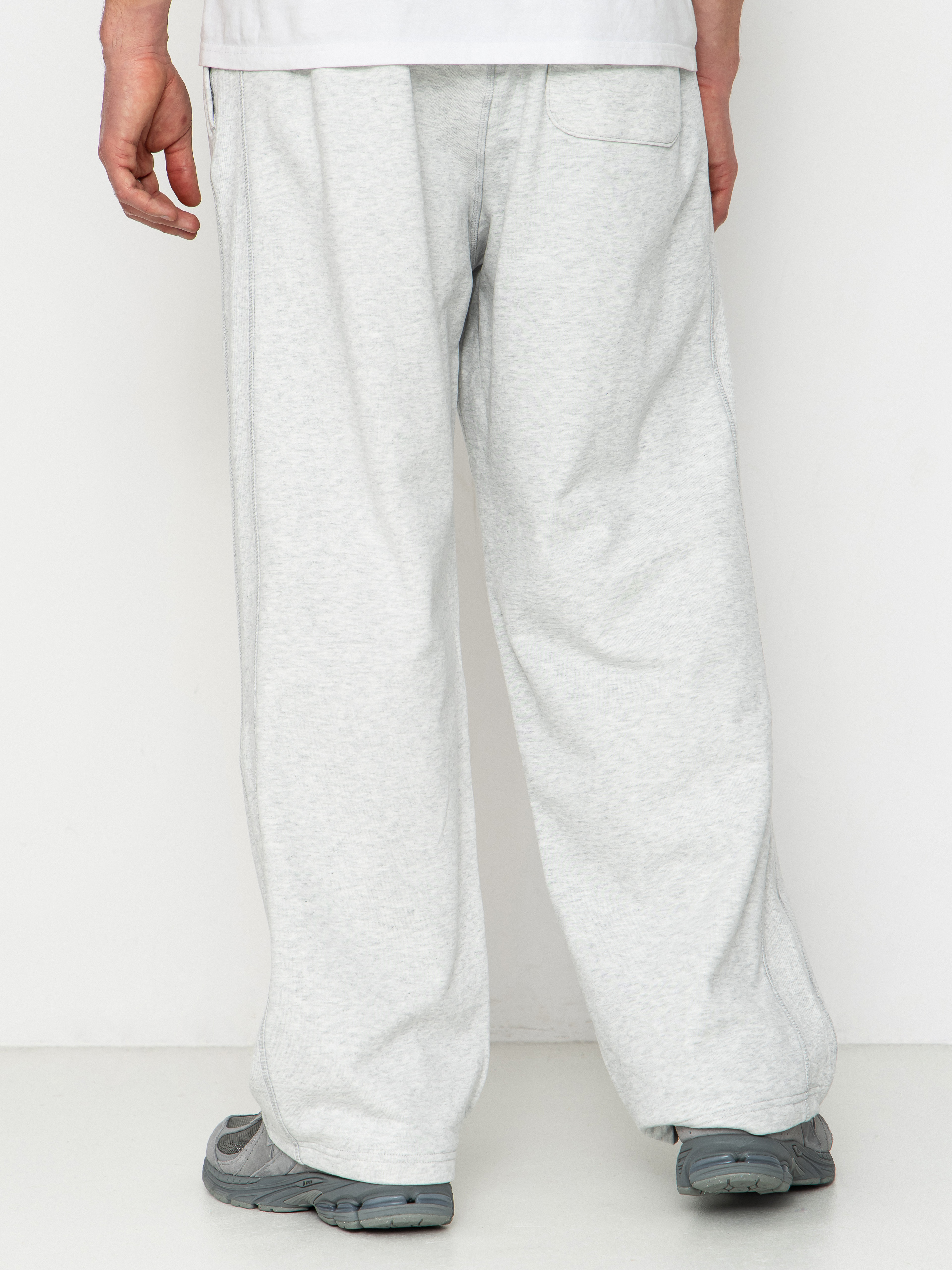 Панталони New Balance Athletics French Terry (ash heather)